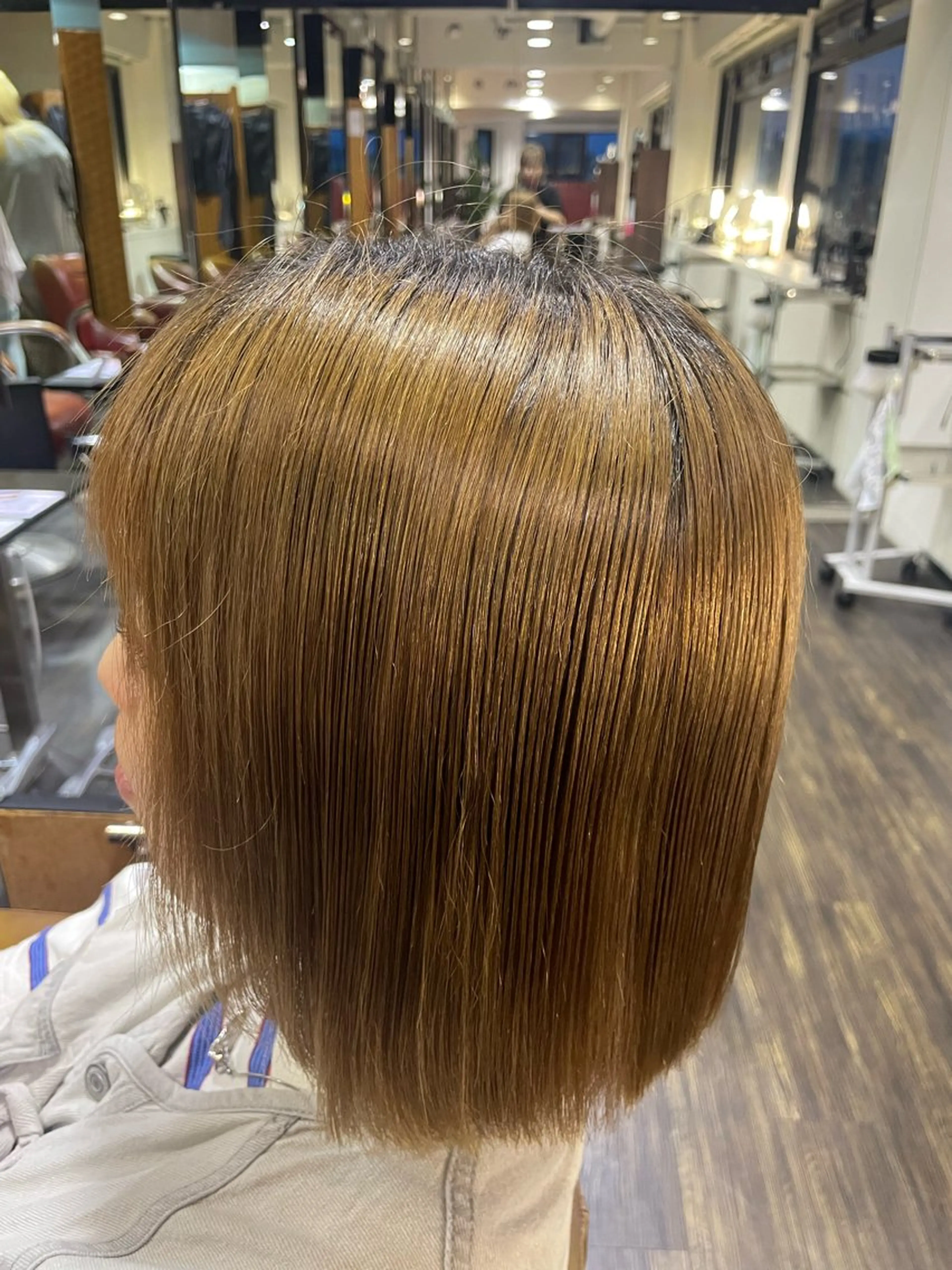 ロング カラー ブリーチ トリートメント カット 縮毛矯正 佐藤 綾郁のヘアスタイル