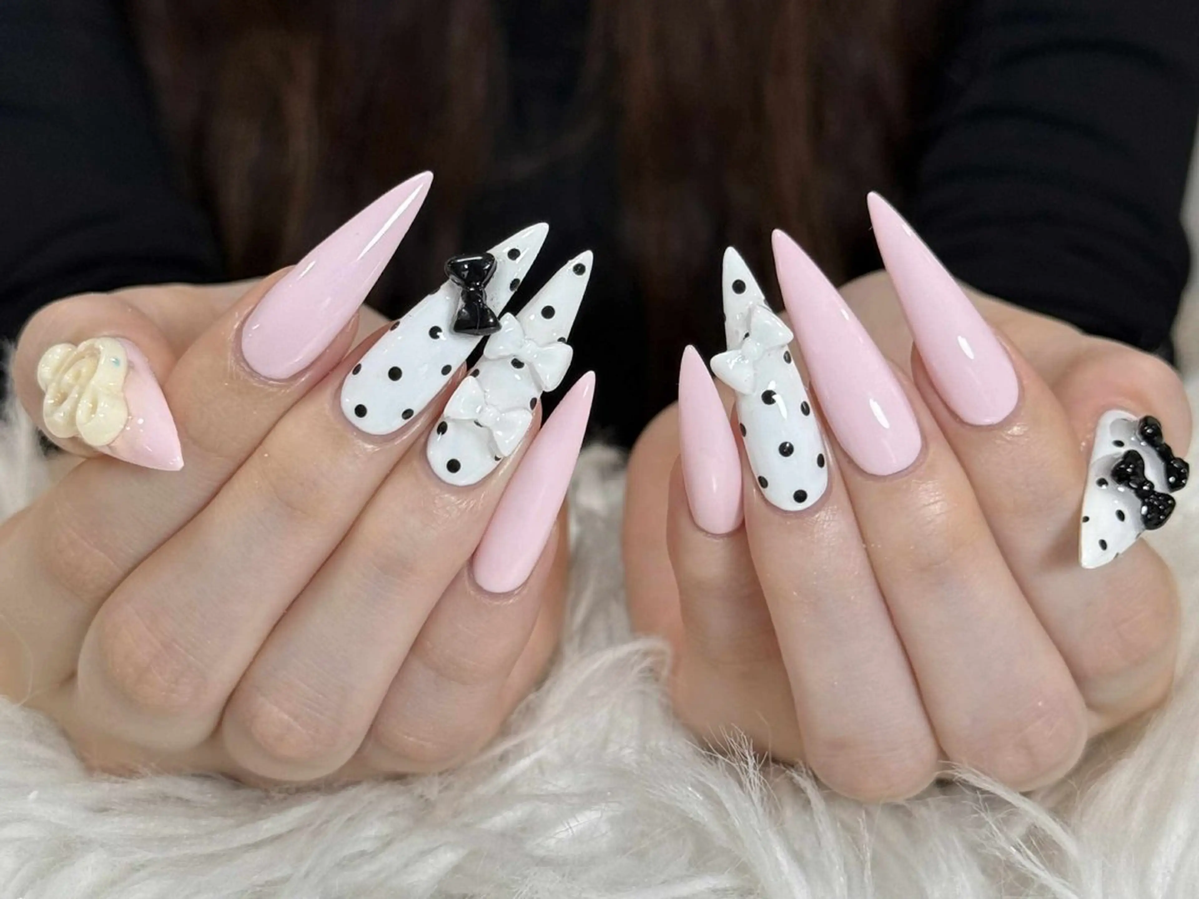 ネイル ボルドー ブラウン チークネイル ドット フットネイル ハンドネイル Julli nail studio所属・Julli NailStudioのネイルデザイン