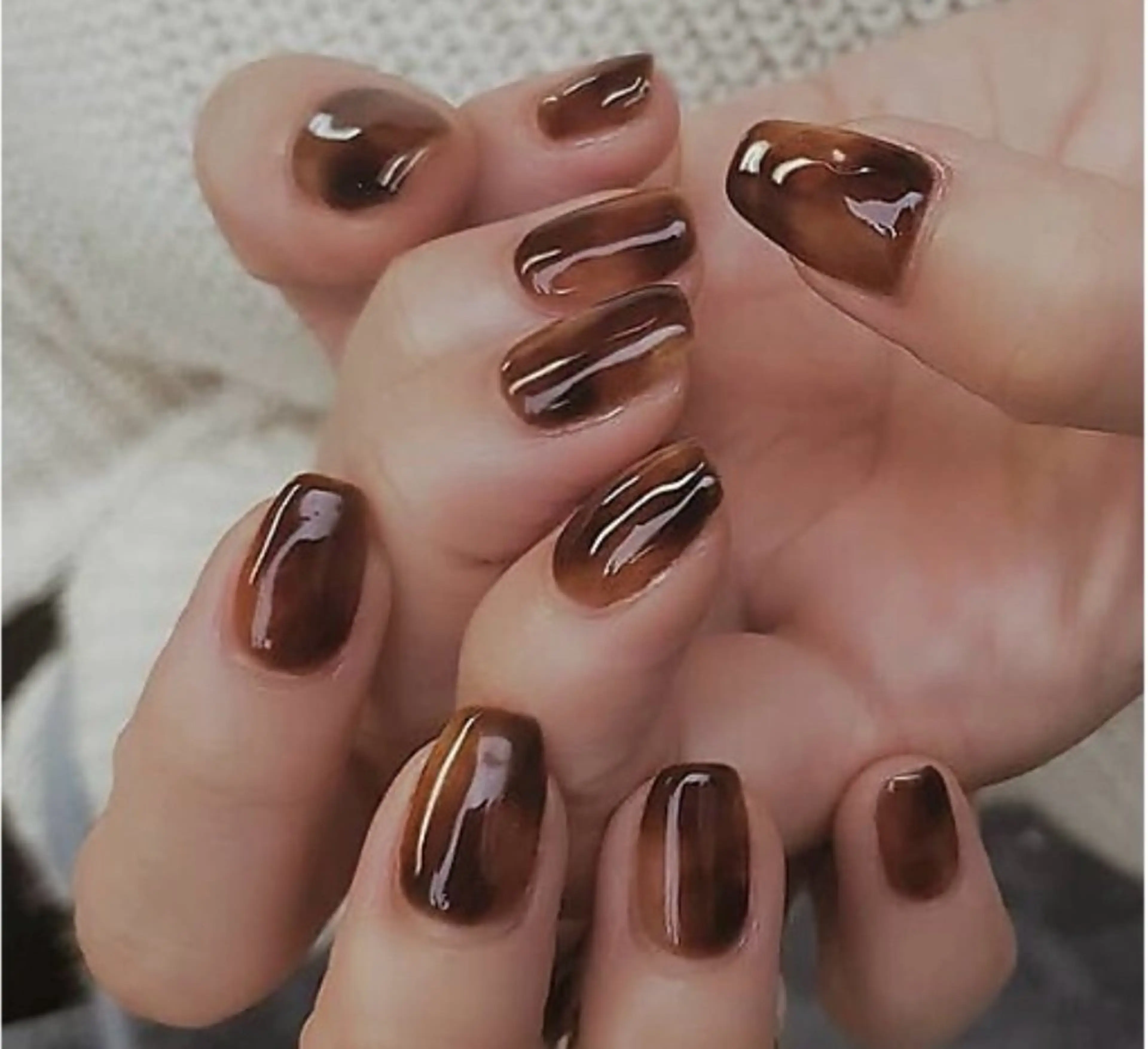【HAND】マグネット仕込みべっ甲ネイル4本まで¥8800の写真