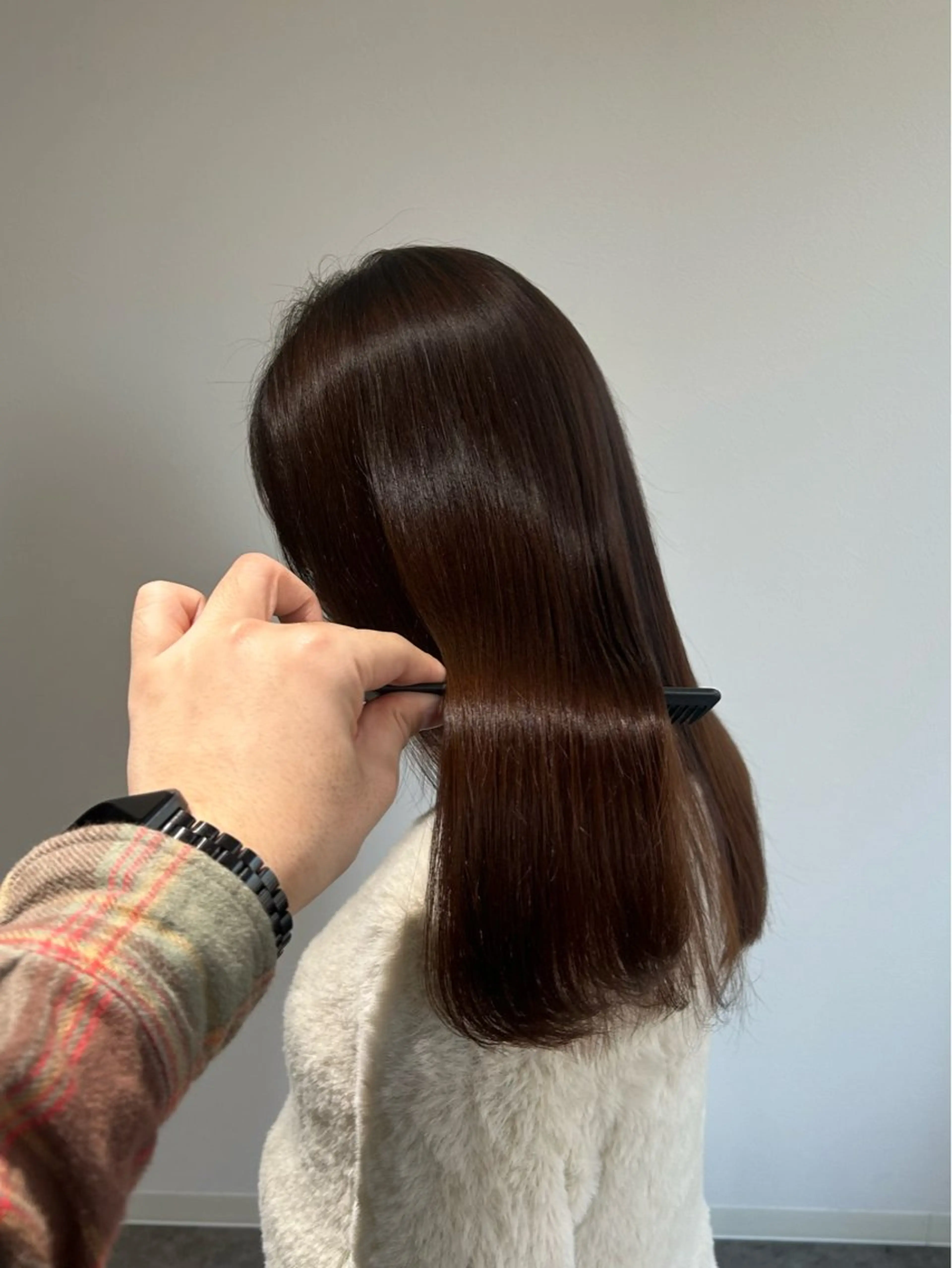 ロング 縮毛矯正 トリートメント タナカ レイヤのヘアスタイル