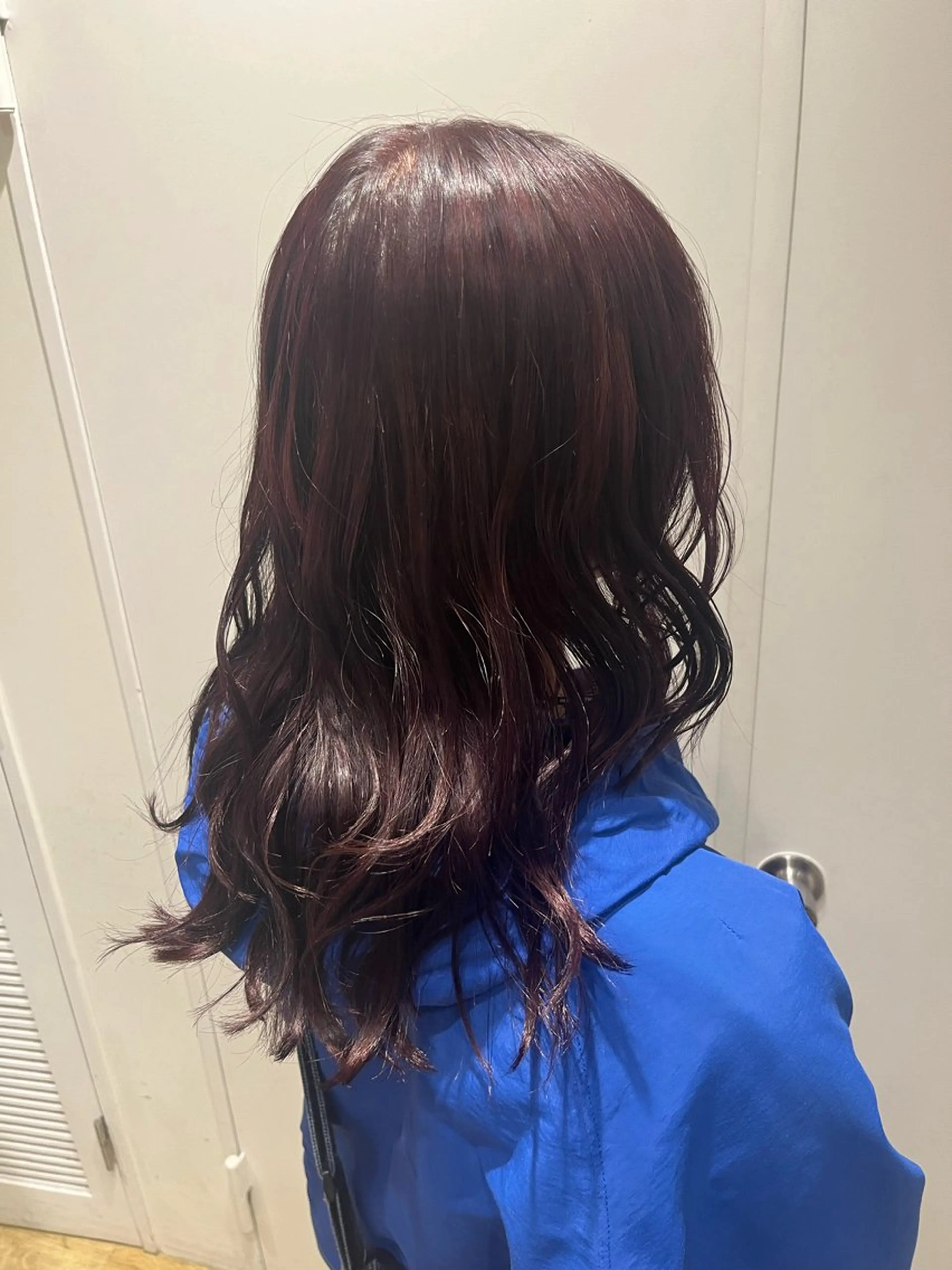 セミロング カラー レッドカラー 吉松 大輝のヘアスタイル