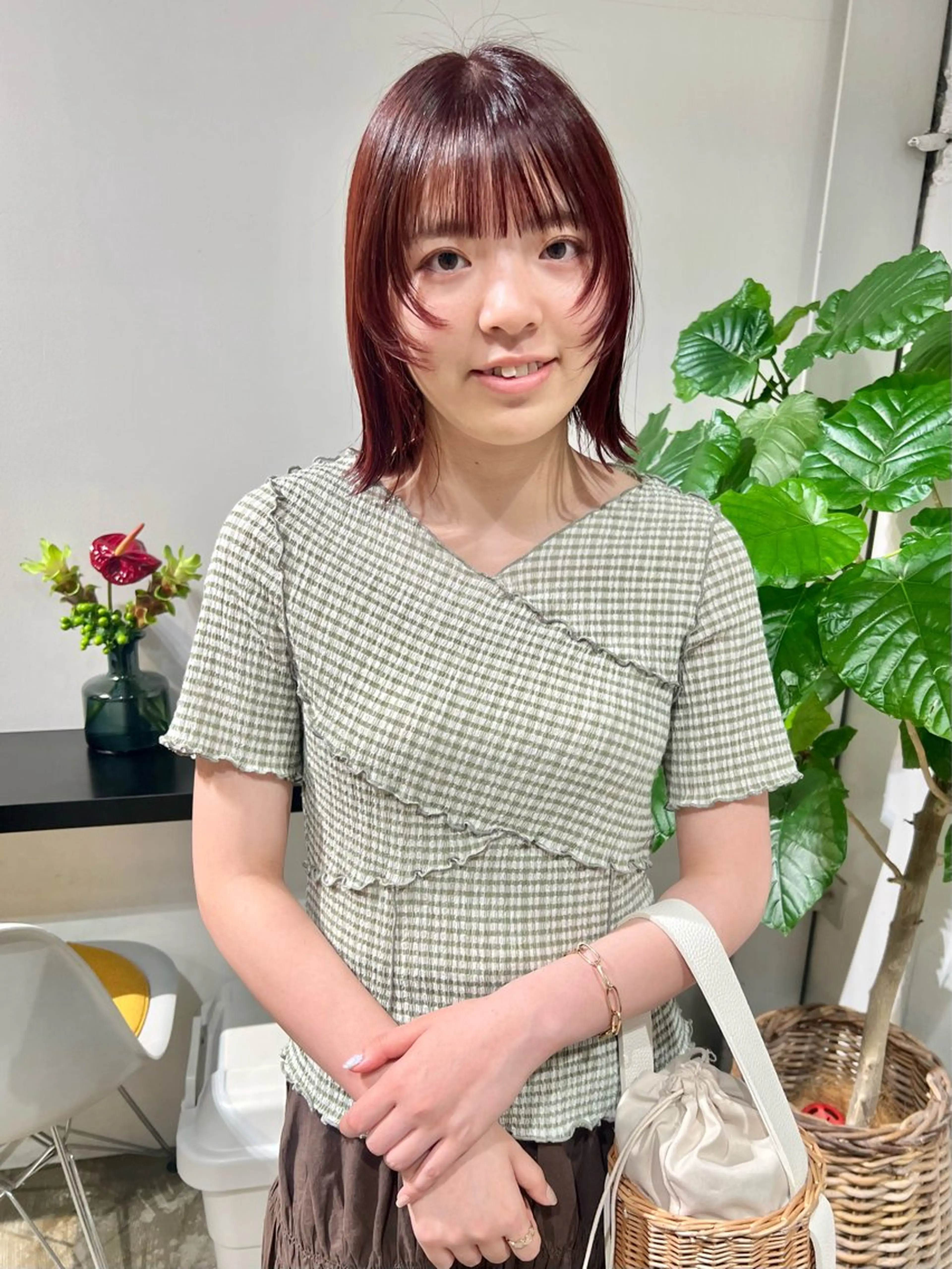 ミディアム カット ヘアカラー トリートメント 石井 菜々のヘアスタイル