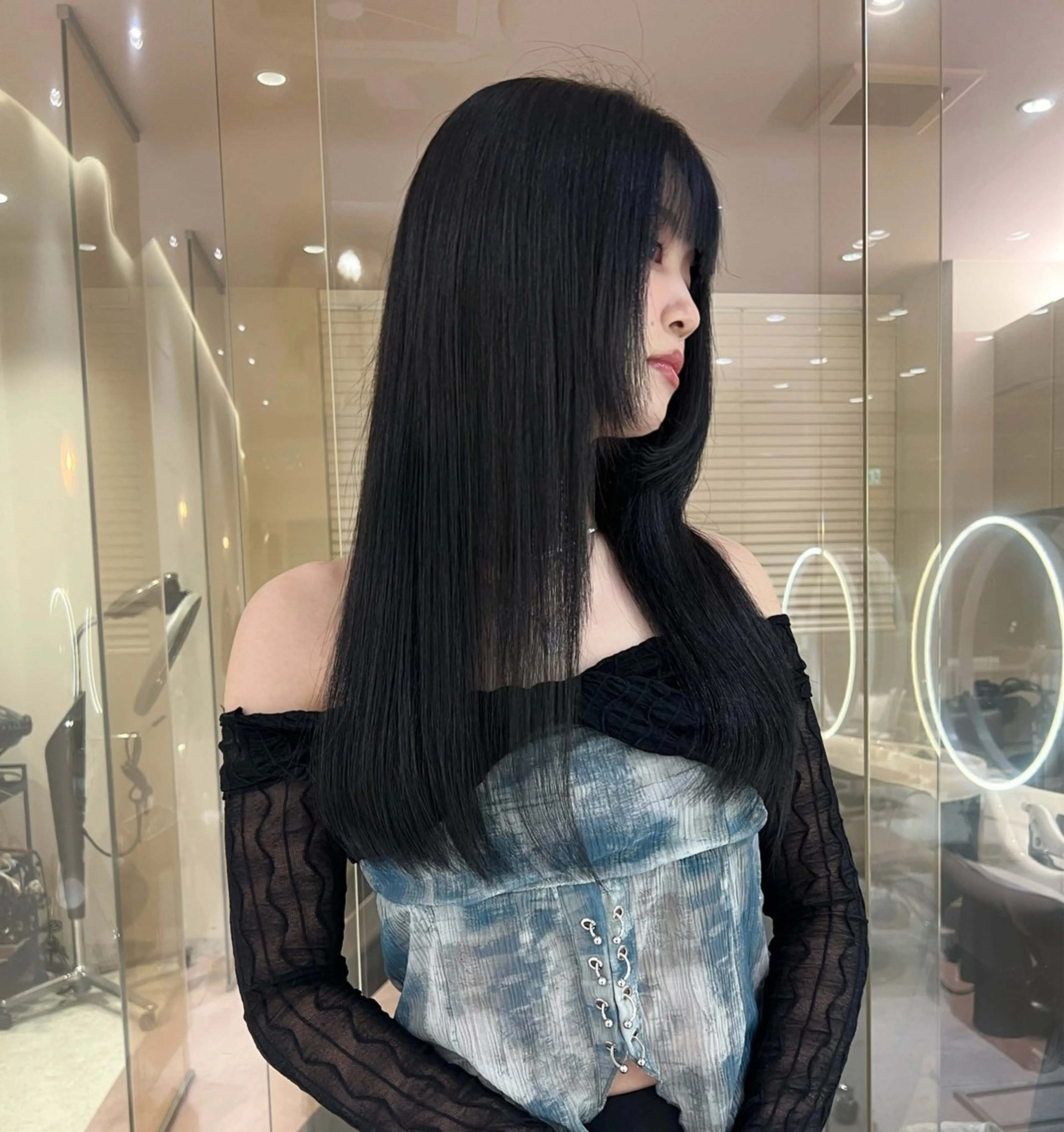 【✨人気NO.1✨】透明感ケアカラー＋カットの写真