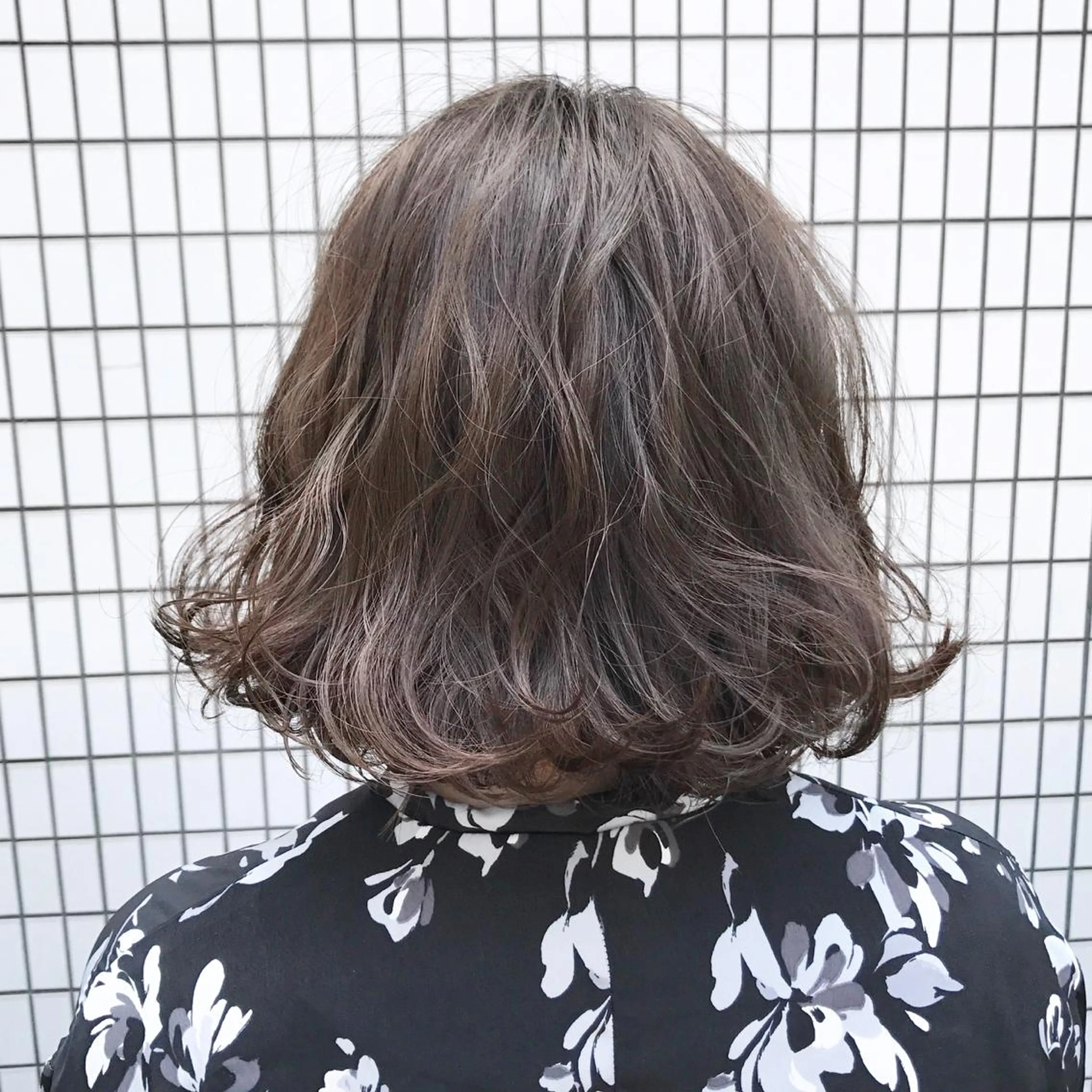 ショート カラー 透明感カラー グレージュ ブリーチなしで透明感 艶カラー【Ryo】のヘアスタイル