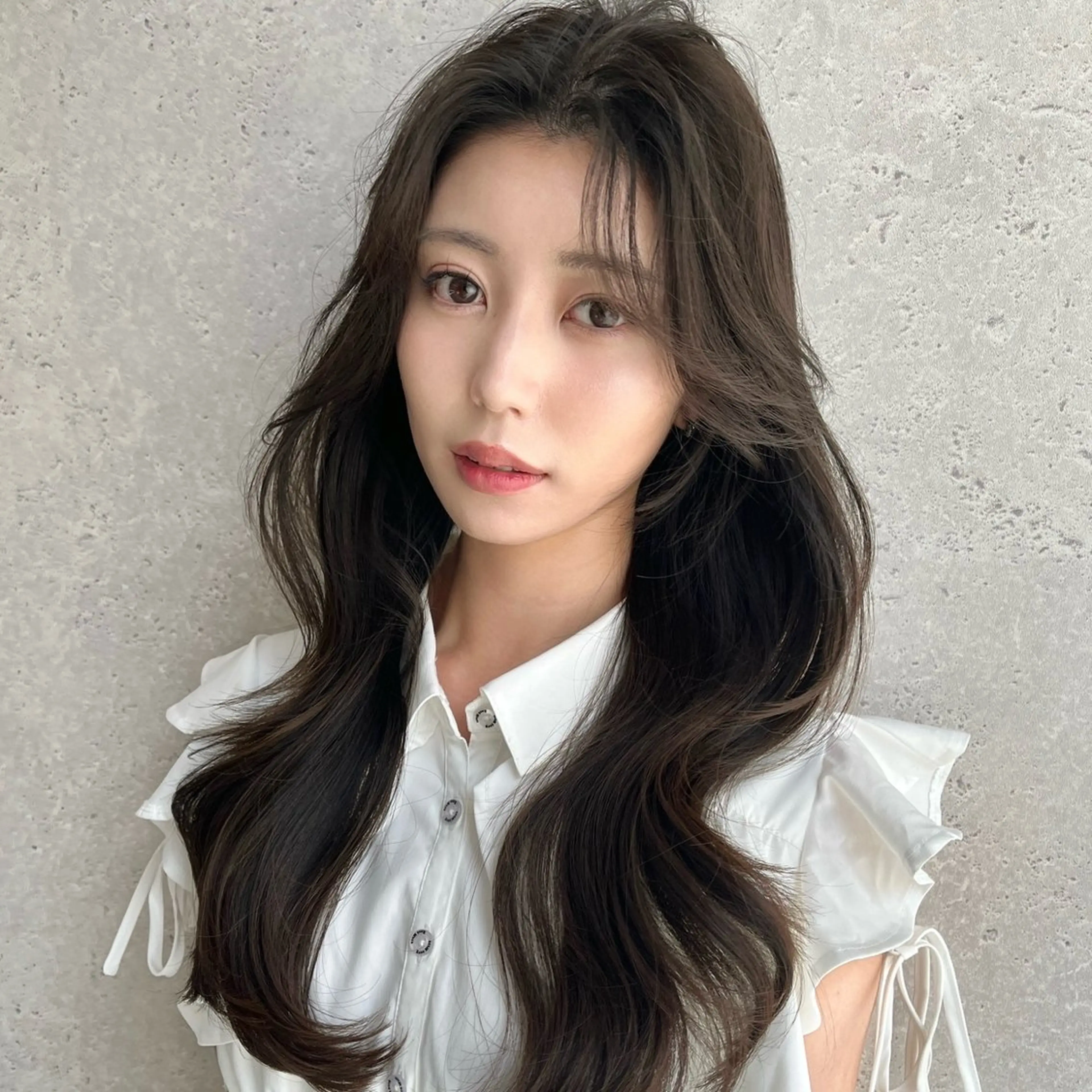 ロング カラー アッシュ ベージュカラー レイヤーカット ヘアカラー ヘアセット 🤎大人かわいい🤎 韓国レイヤー🤎力丸のヘアスタイル