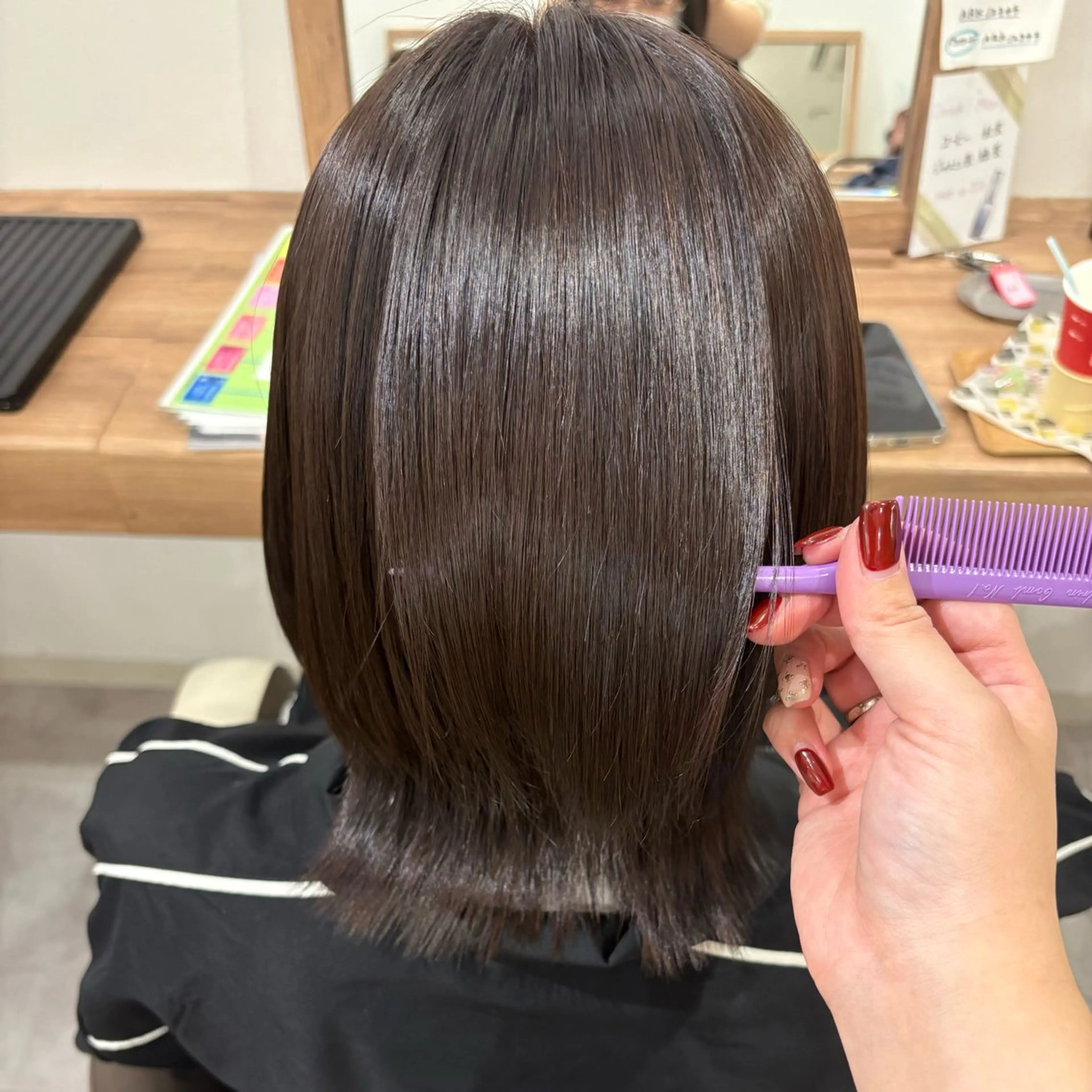 ミディアム 縮毛矯正 渡邊 玲来のヘアスタイル