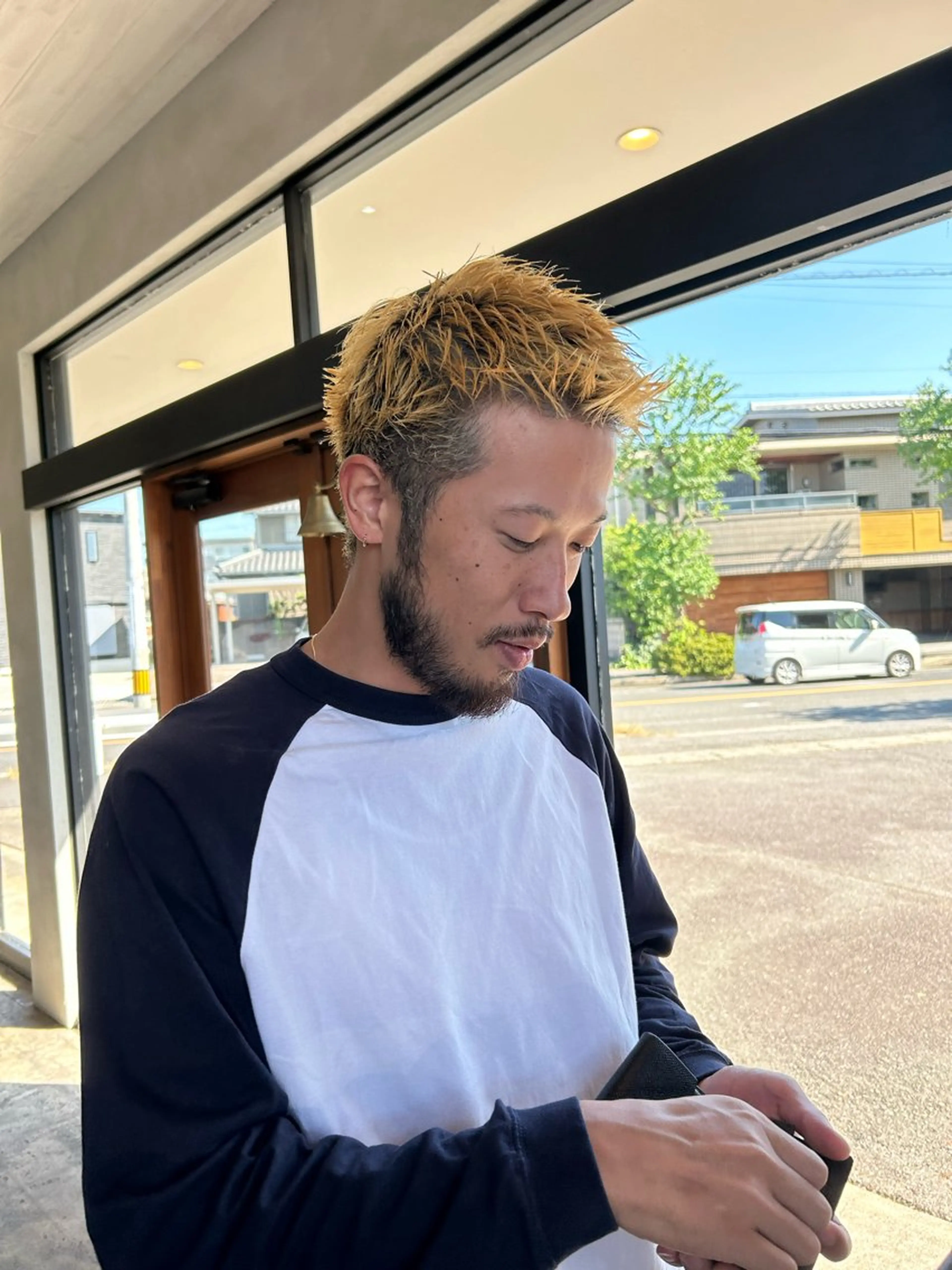 【 men's 限定 ⚡️】 cut + bleach 💈の写真