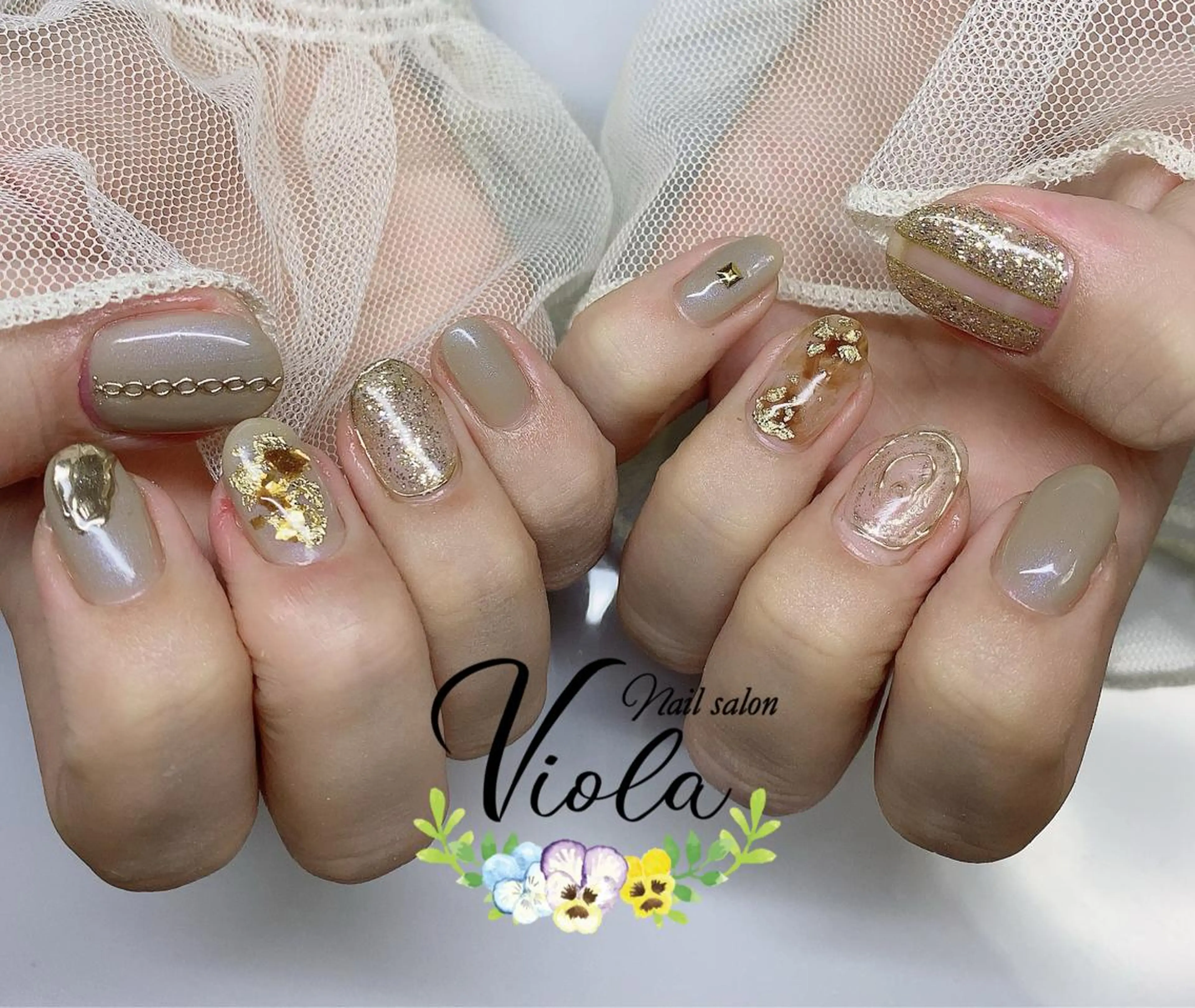 ネイル ゴールド ハンドネイル Nailsalon Viola所属・ネイルサロン Violaのネイルデザイン