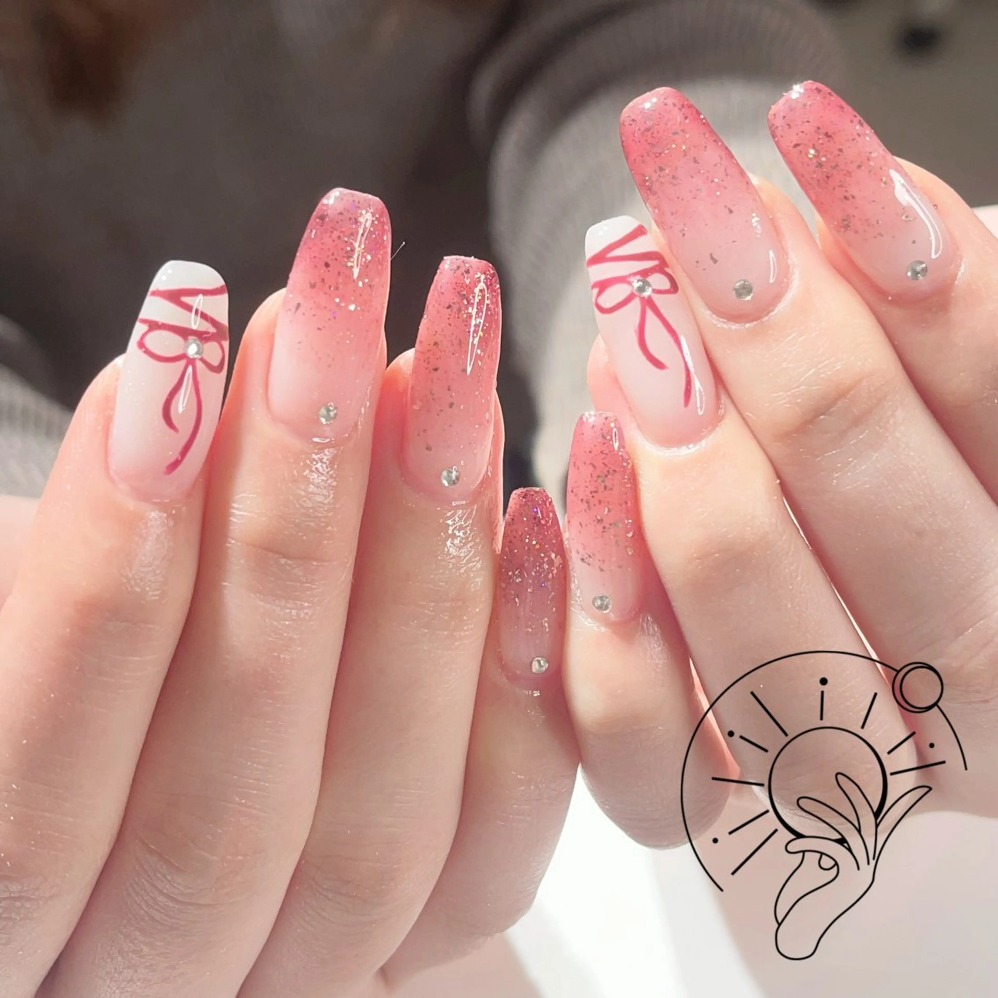 ネイル フレンチネイル ジェルネイル 韓国ネイル マグネットネイル マグネットフレンチ ハンドネイル ハンドケア Sun Nail 池袋のエステ・リラクイメージ