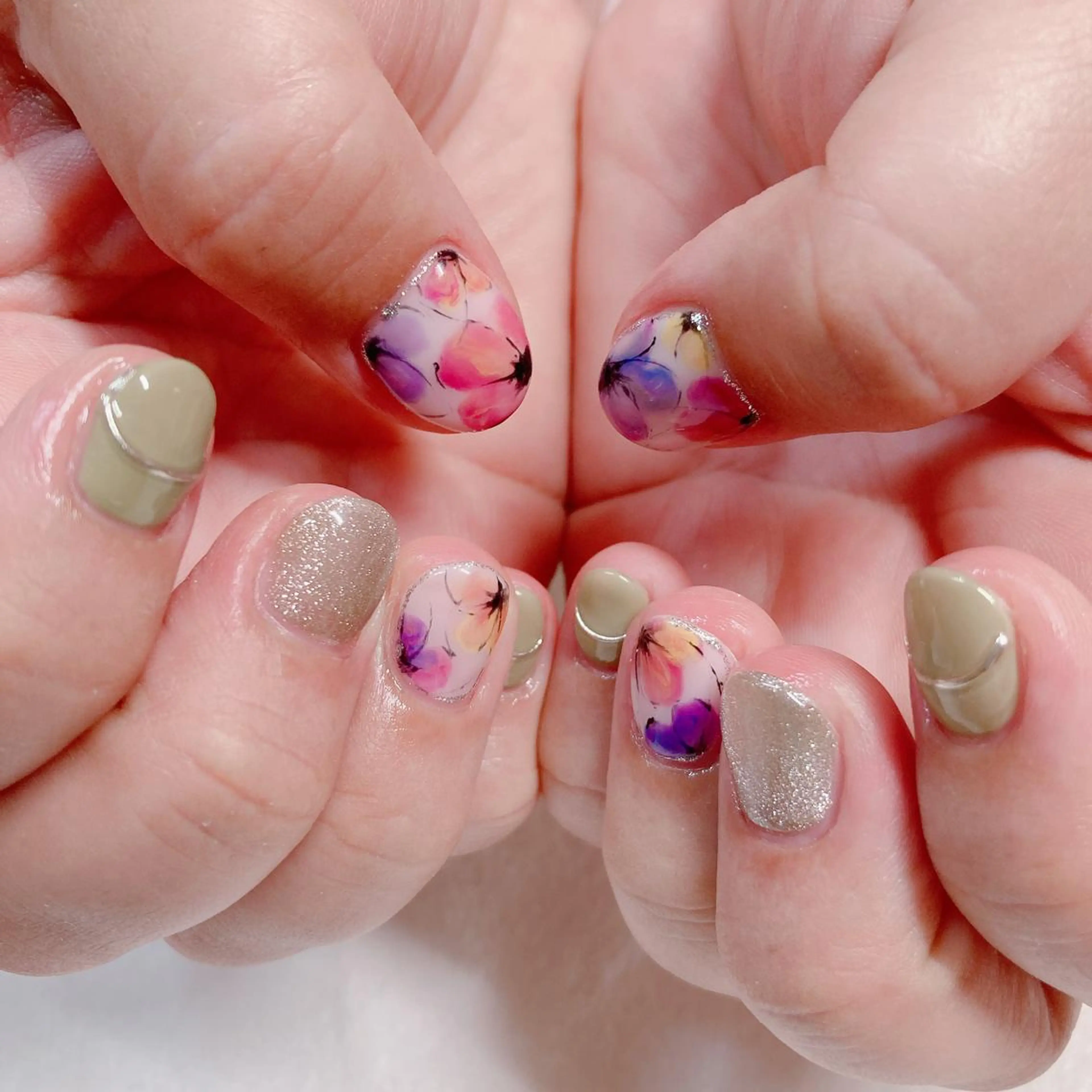 ネイル ハンドネイル 根津 綾子のネイルデザイン