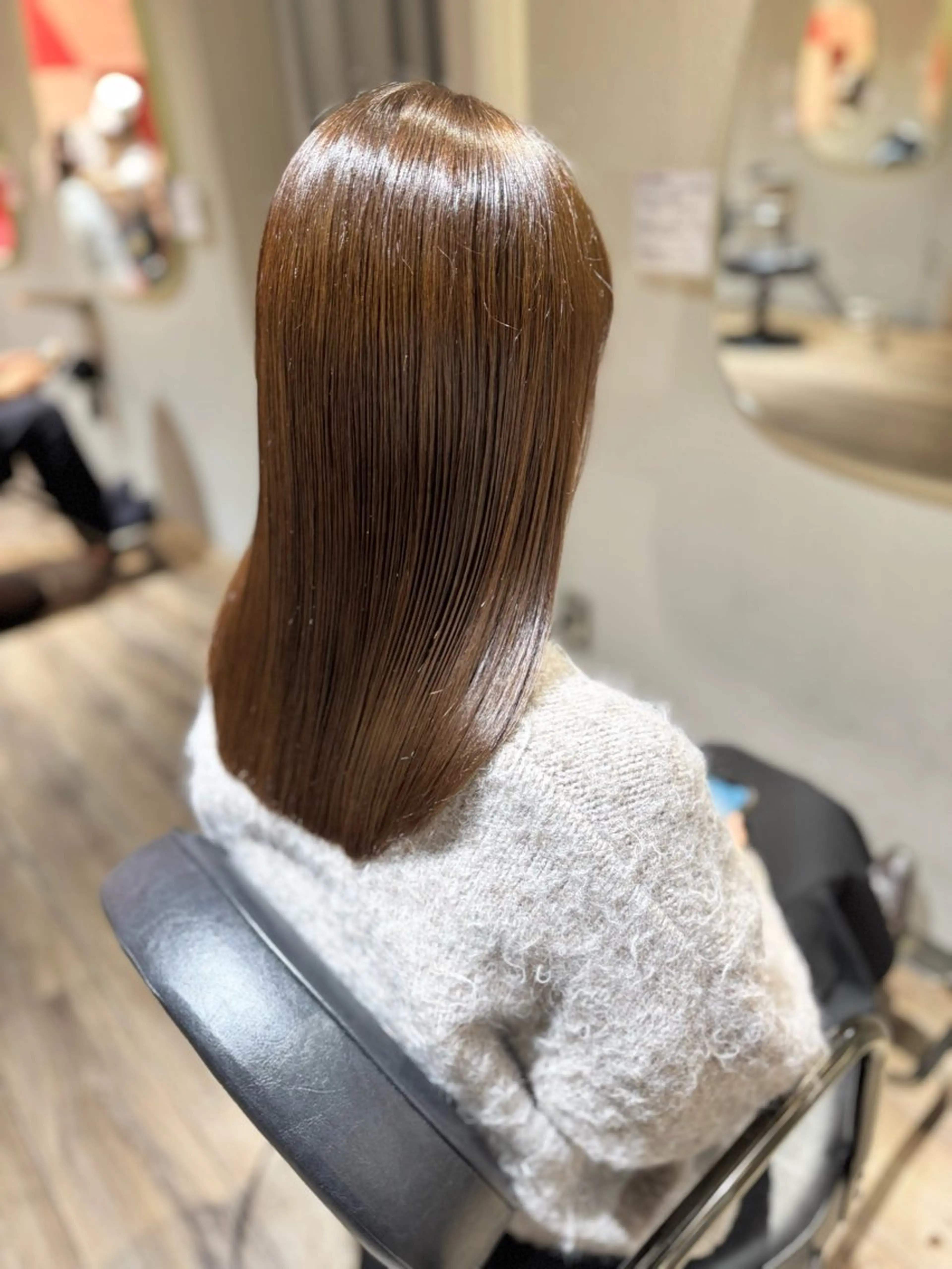 セミロング カット ヘアカラー 【天満1艶髪】潤艶/ 髪質改善🌹釣本竜哉のヘアスタイル