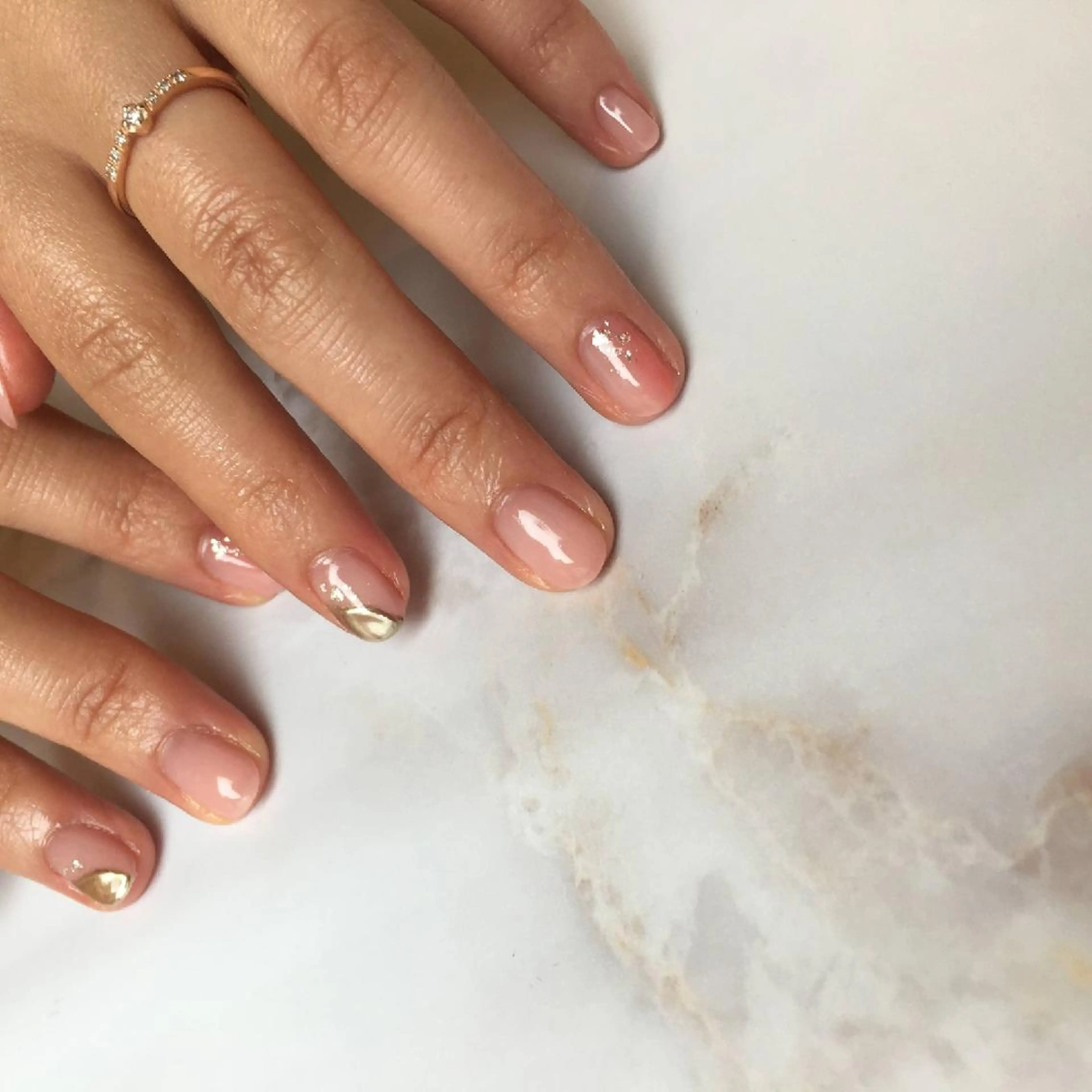 ネイル ニュアンスネイル L’atelier Nenuphar所属・nénuphar misaのネイルデザイン