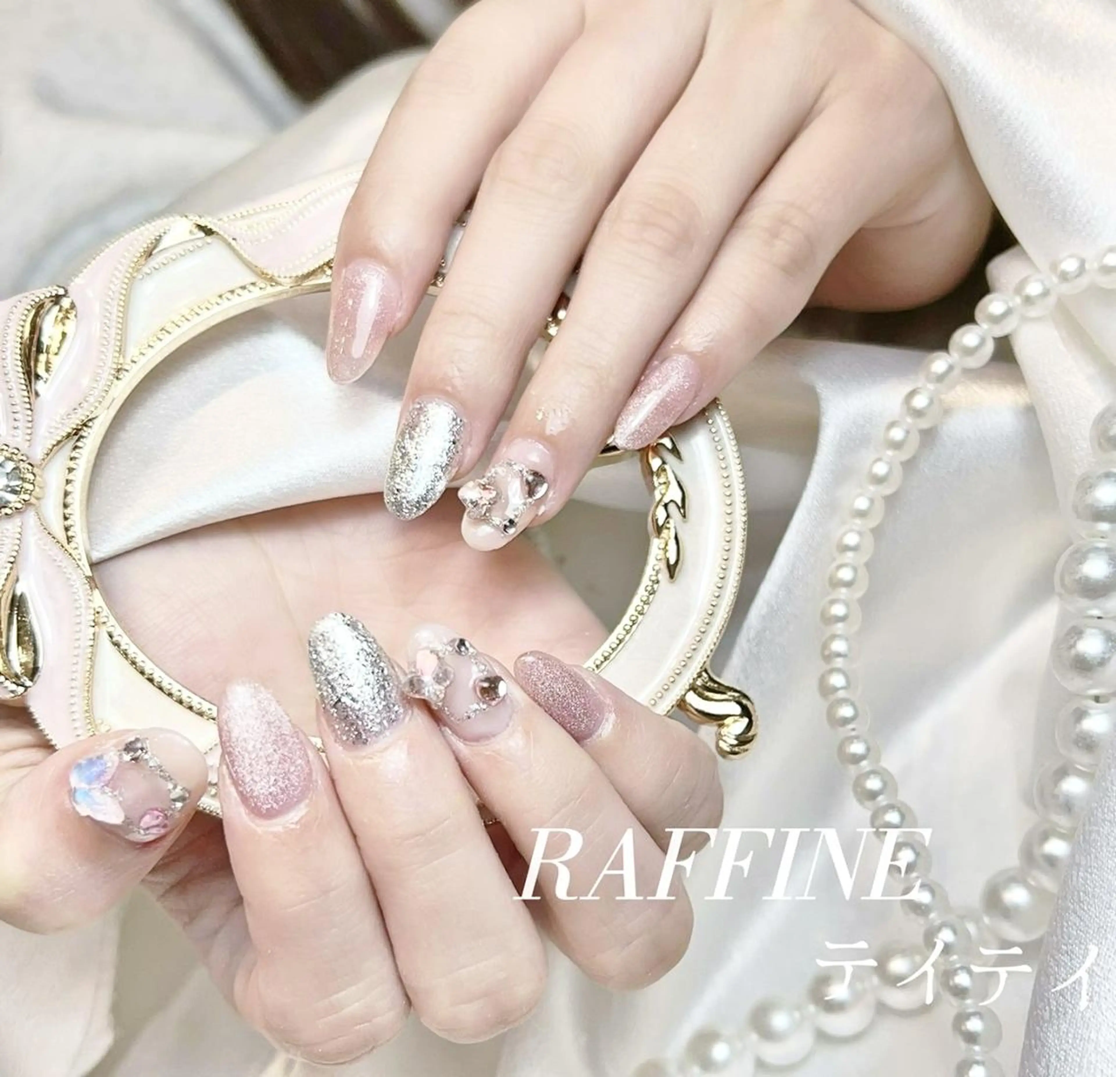 ネイル RAFFINE 月🦋🩵のネイルデザイン