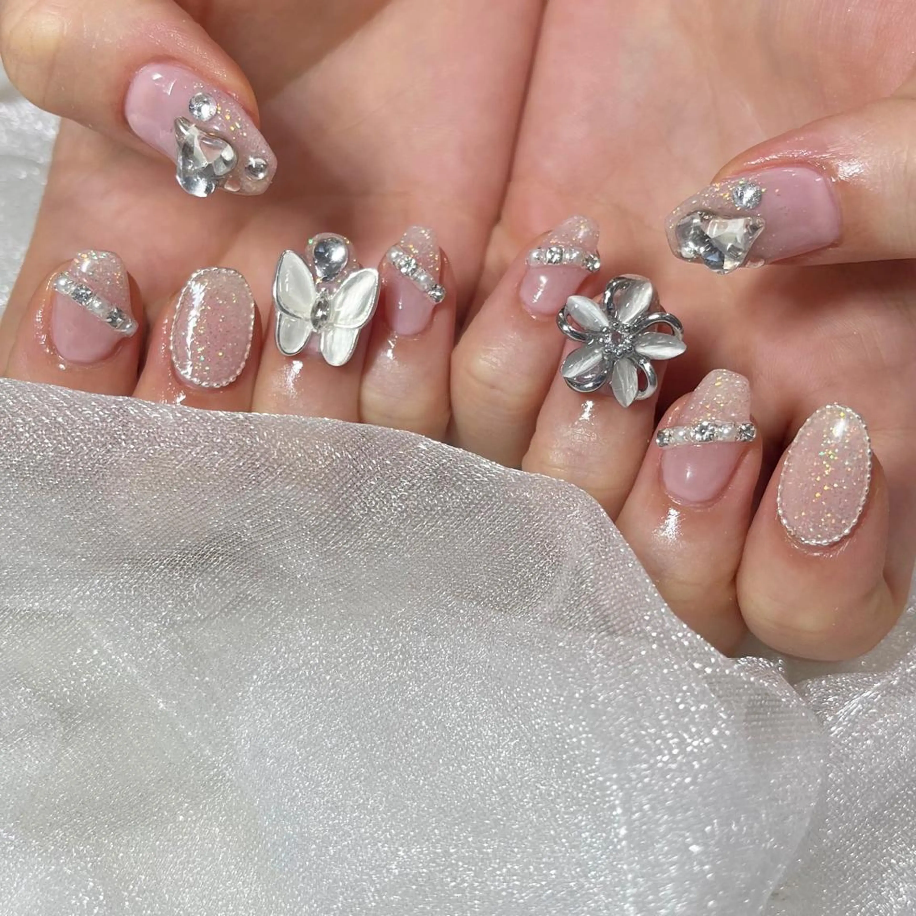 ネイル オーロラネイル クリアネイル 氷ネイル・うるうるネイル 韓国ネイル ニュアンスネイル Salon Ｋのネイルデザイン