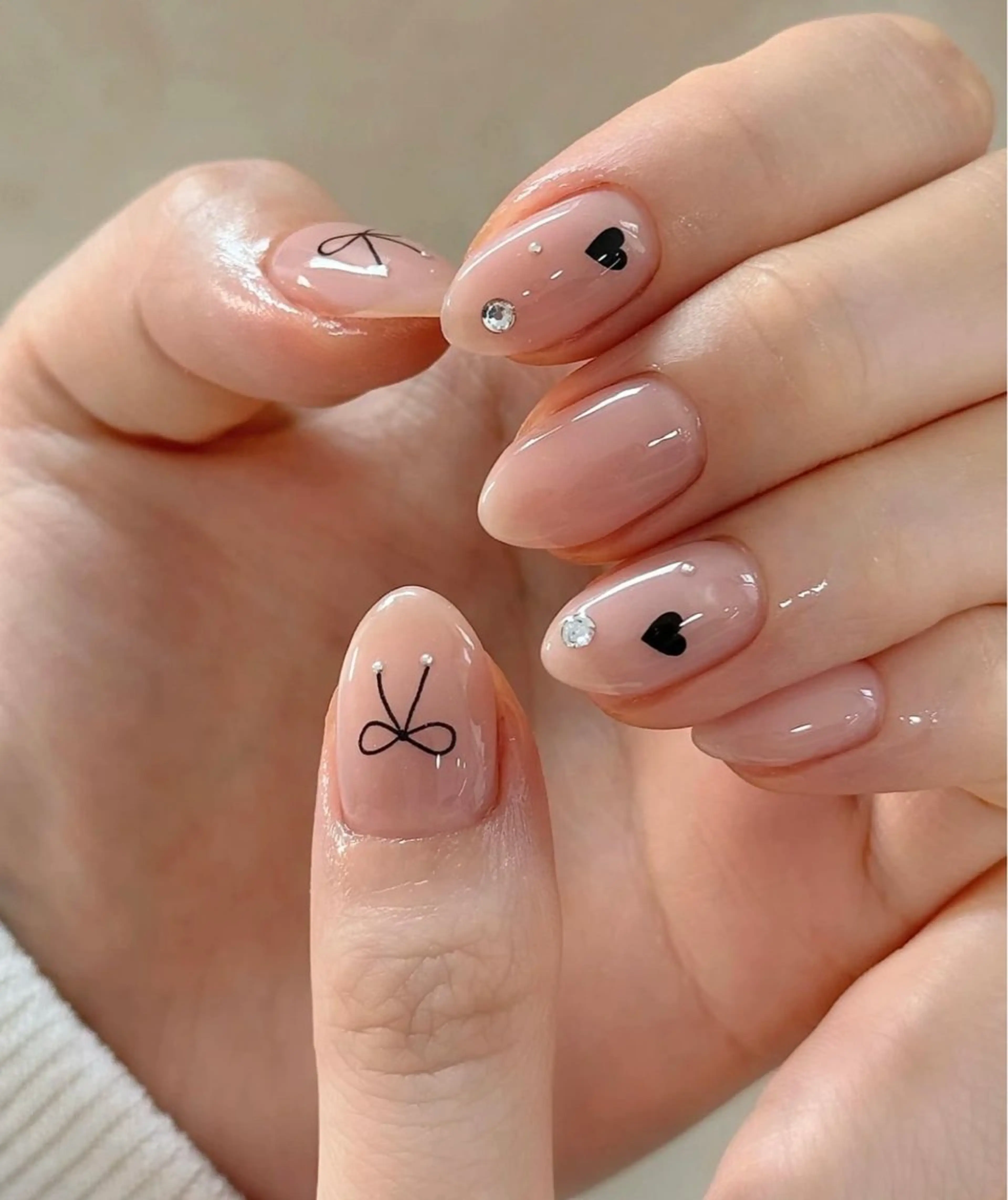 ショート ハンドネイル FLORA NAIL SALON 黄兪榕のネイルデザイン