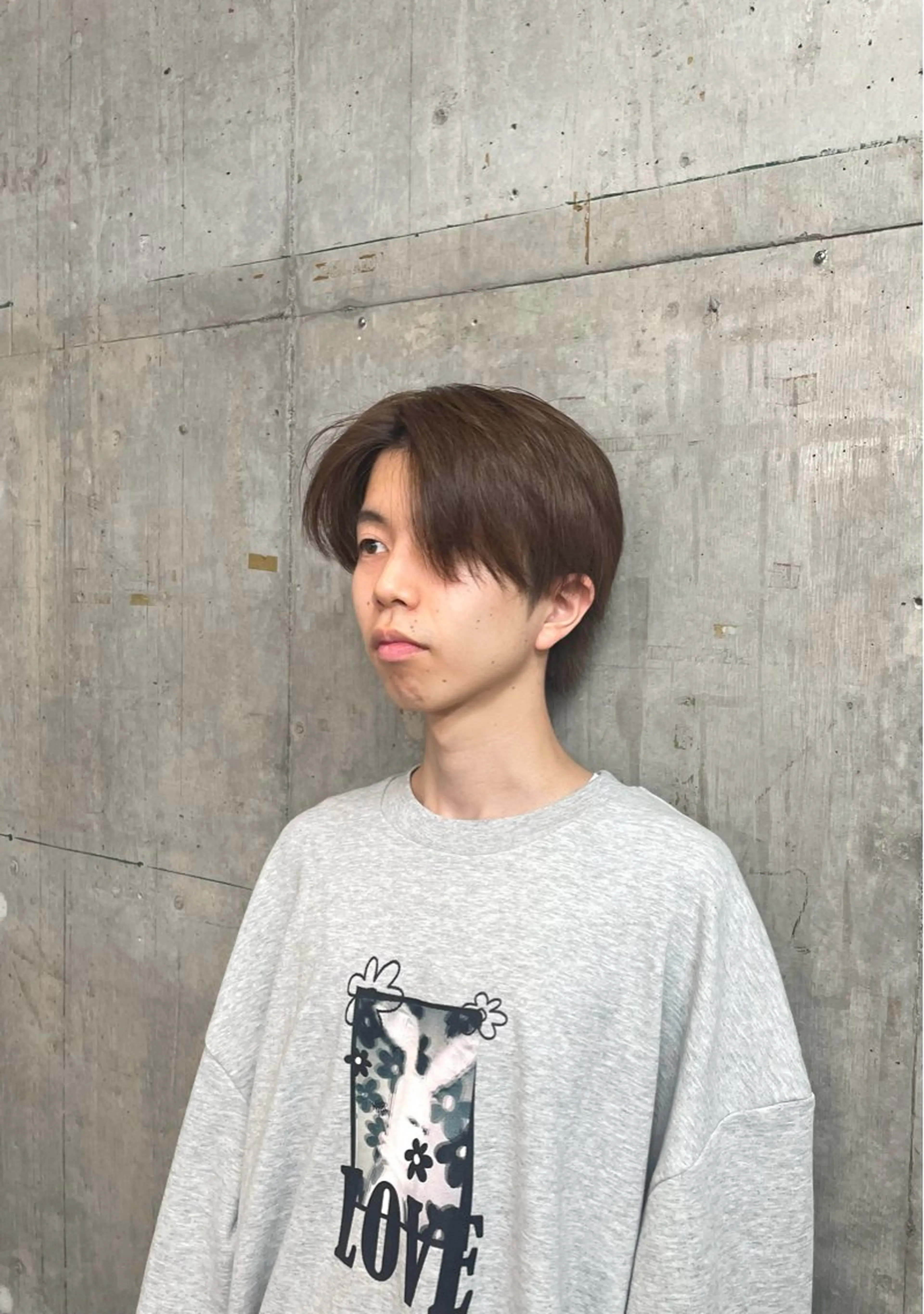 ショート カラー パーマ メンズ センターパート ベージュカラー カット ヘアカラー 🎧シャドウパーマ/ SOUMA🎧のヘアスタイル