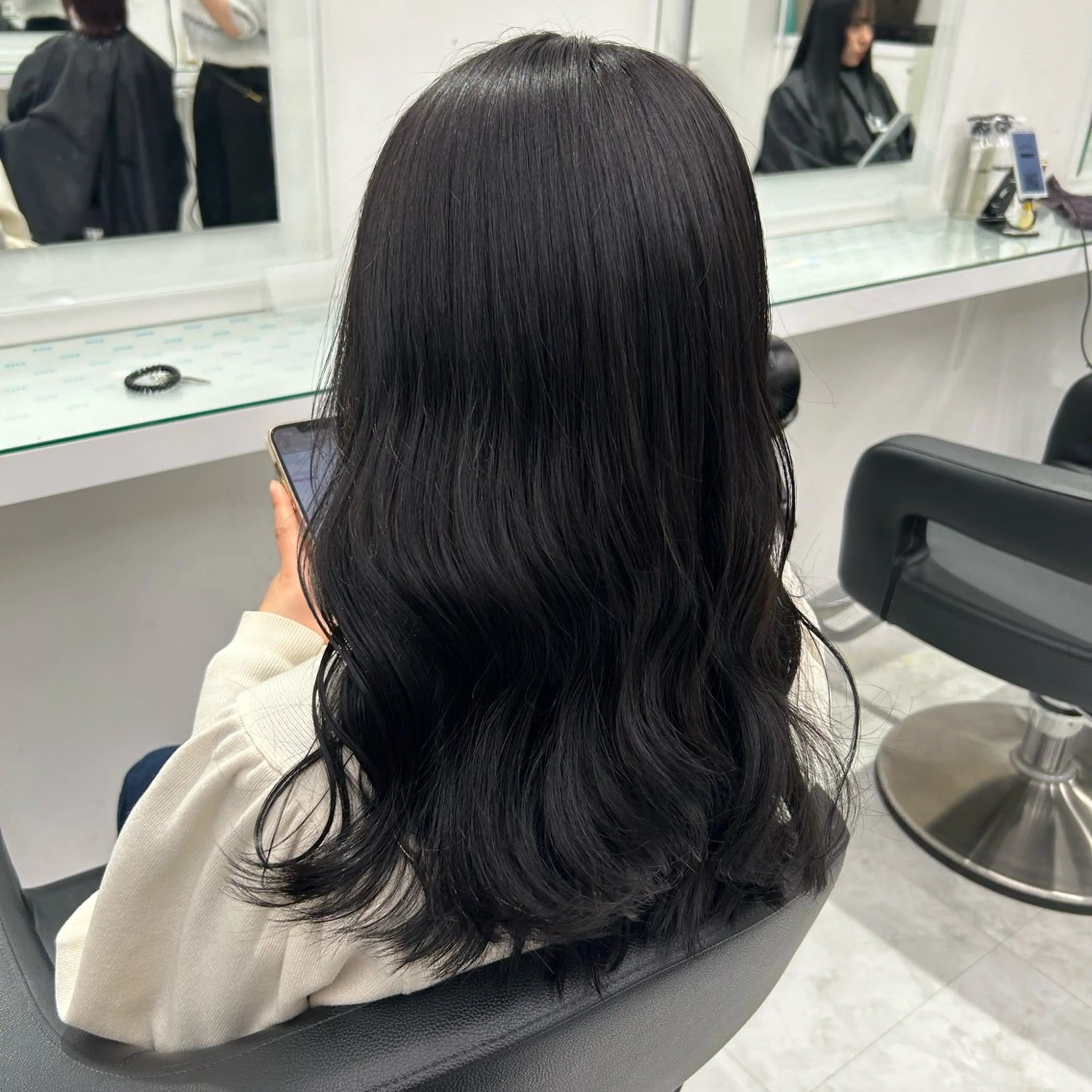 セミロング ヘアカラー トリートメント 🤍大人っぽ韓国暗髪 🤍Asuka🤍のヘアスタイル