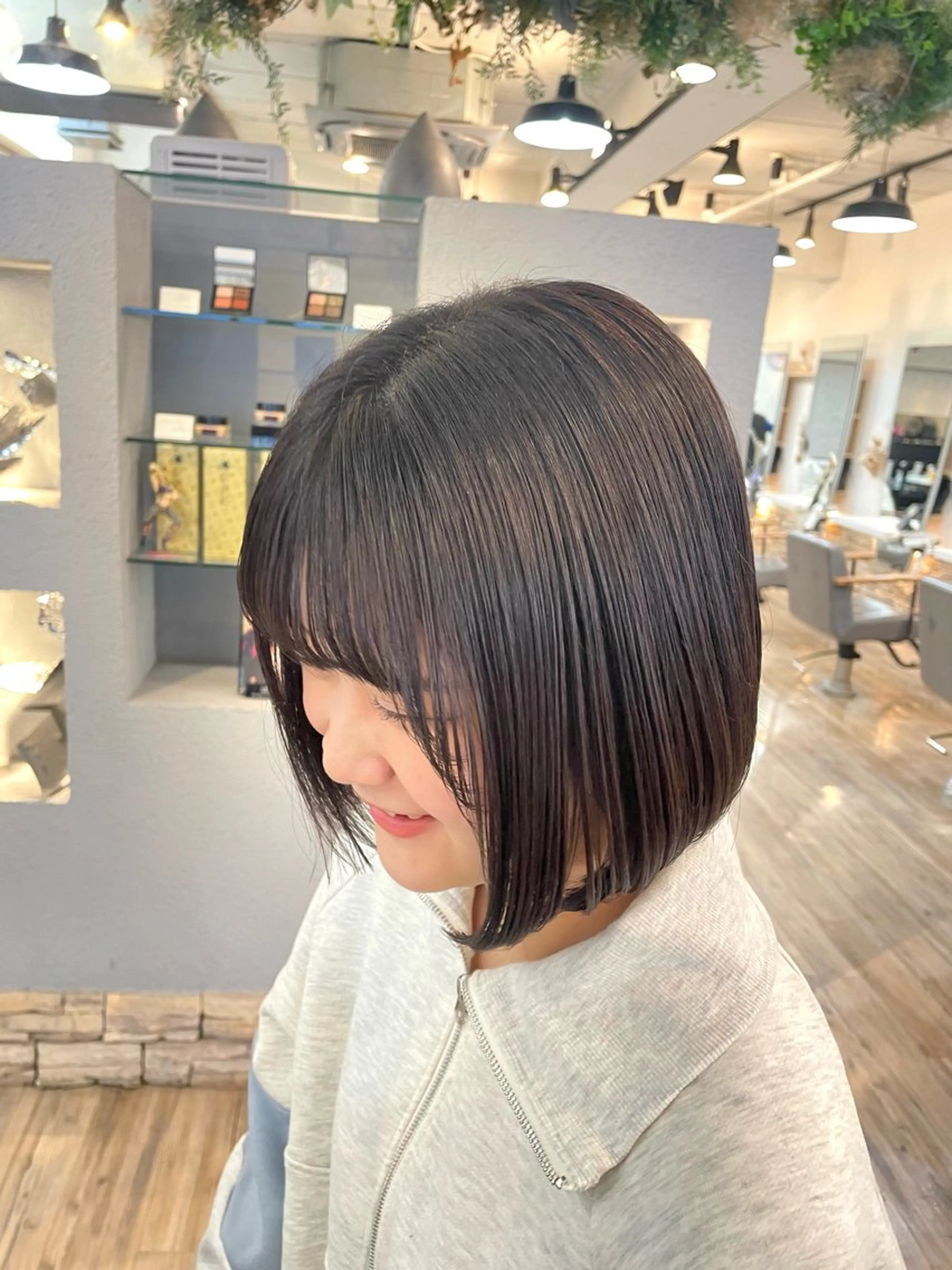 ショート VISAGE ba.sk 金子詩帆のヘアスタイル