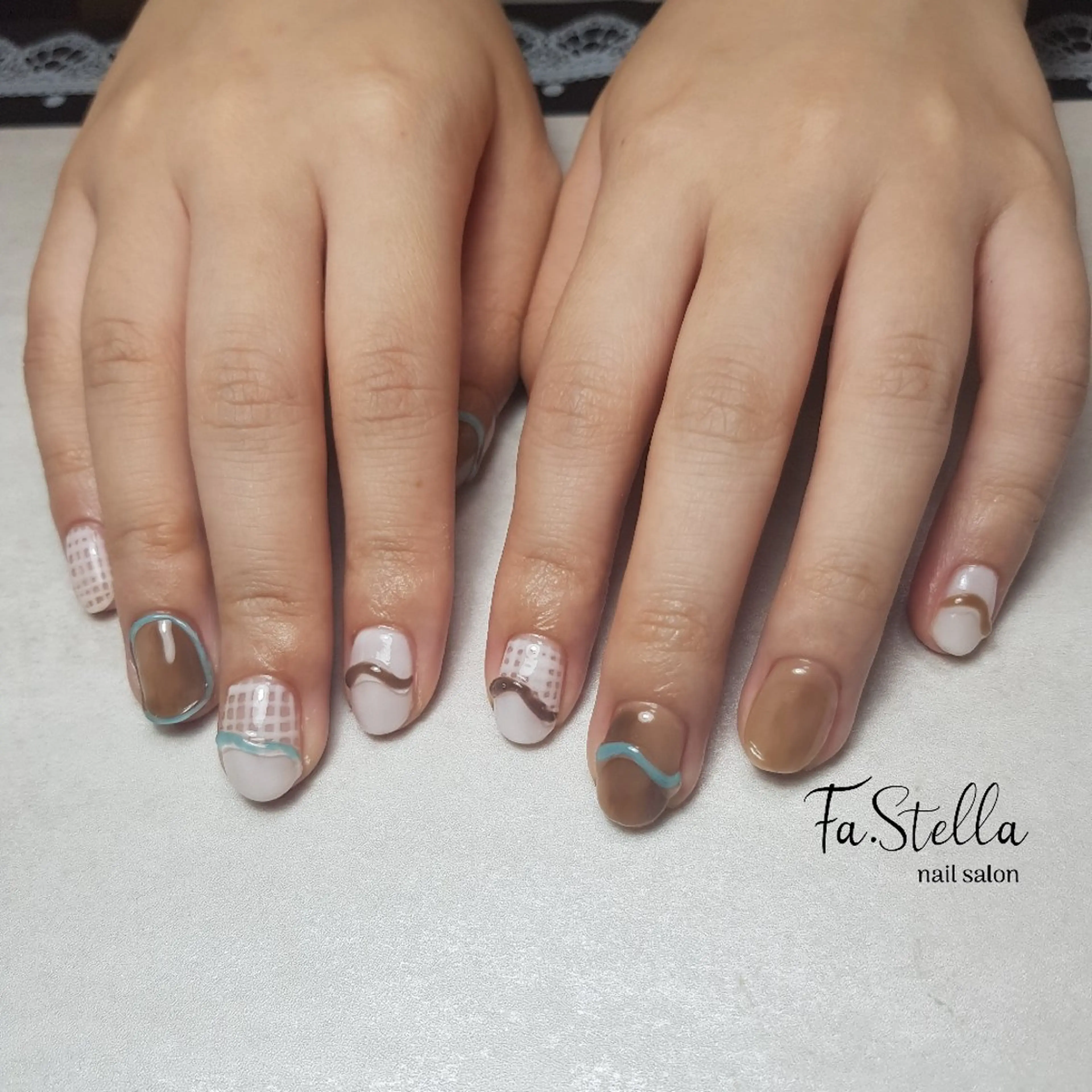 ネイル ブラウン ジェルネイル パラジェル ぷっくりネイル ハンドネイル Fa.Stella ファステラ のネイルデザイン