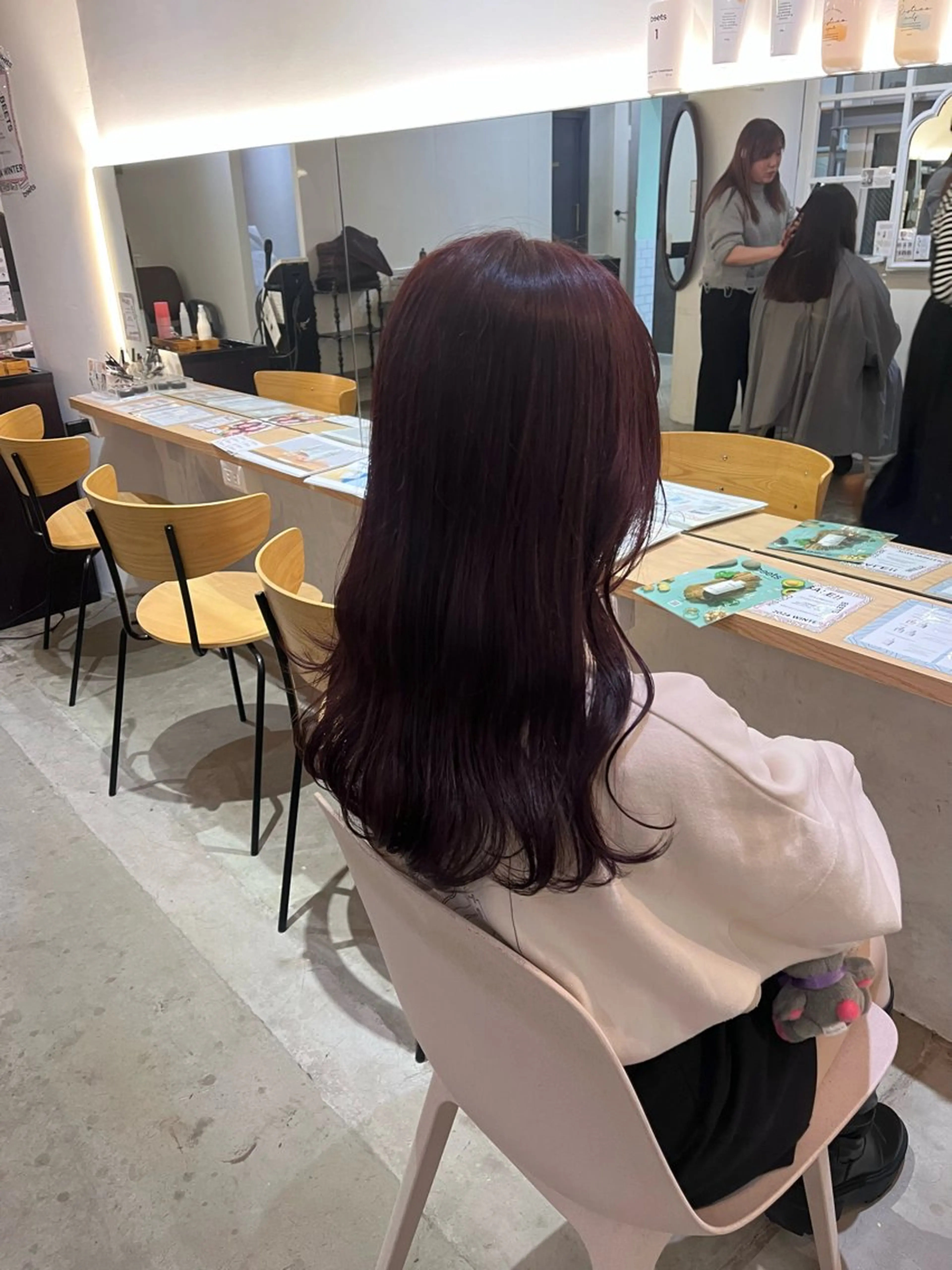 ロング カラー ブリーチ ラベンダーカラー ラベンダーピンク ブリーチなしカラー ピンクカラー ヘアカラー トリートメント 暖色/まろベージュ/ シカタユウカのヘアスタイル