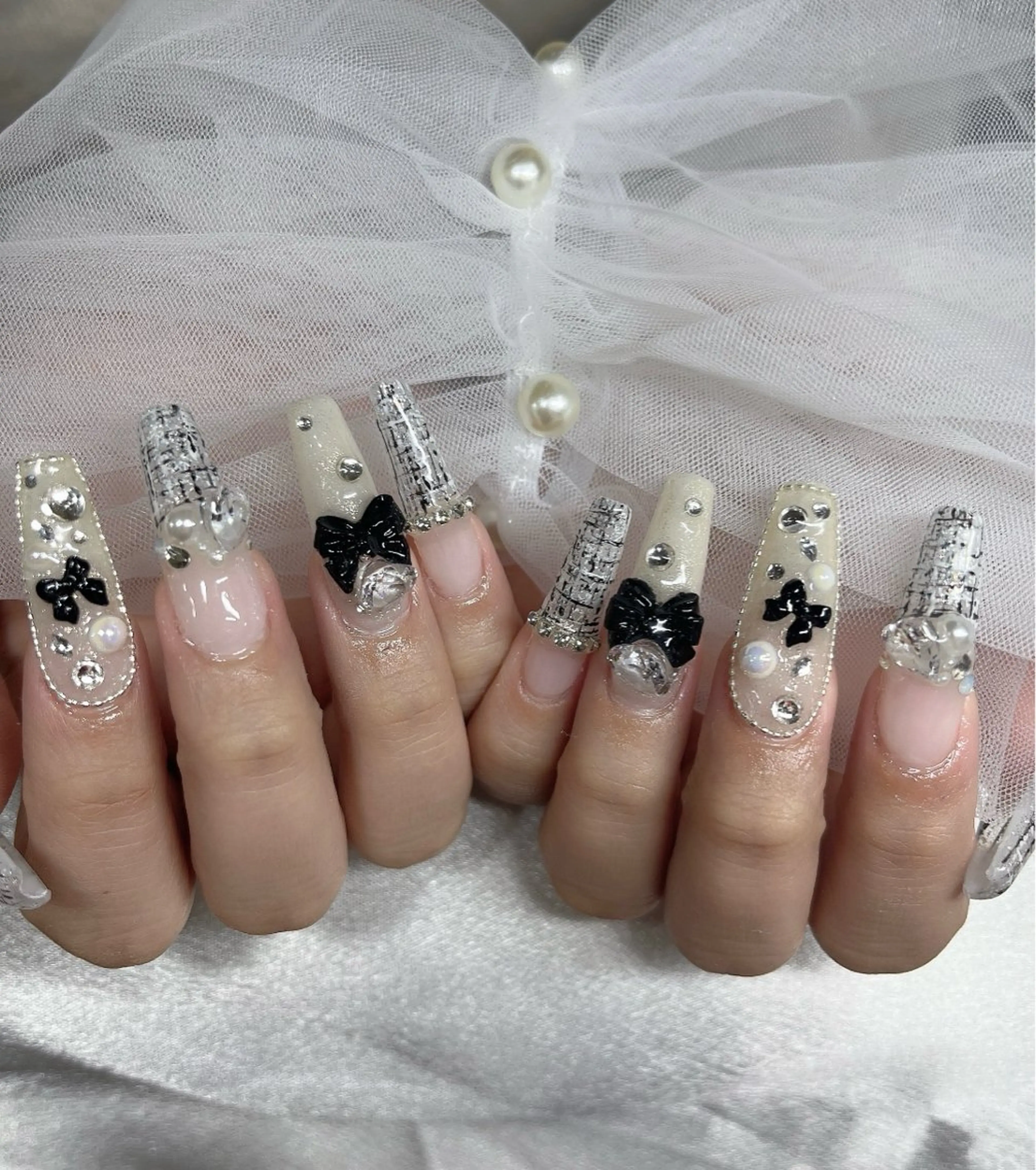 ネイル ハンドネイル YOLO NAILのネイルデザイン