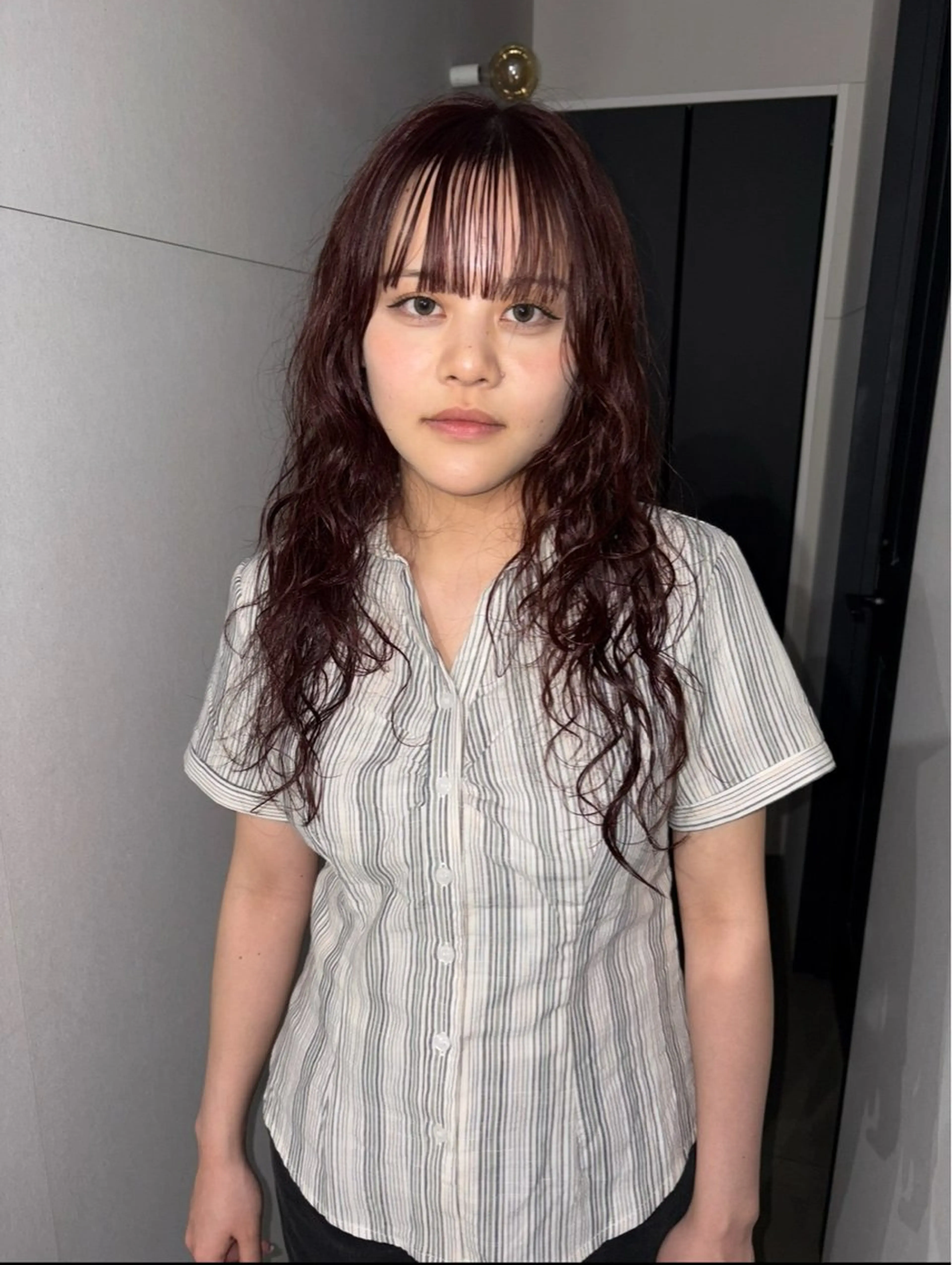 セミロング ヘアカラー Iwama momokaのヘアスタイル