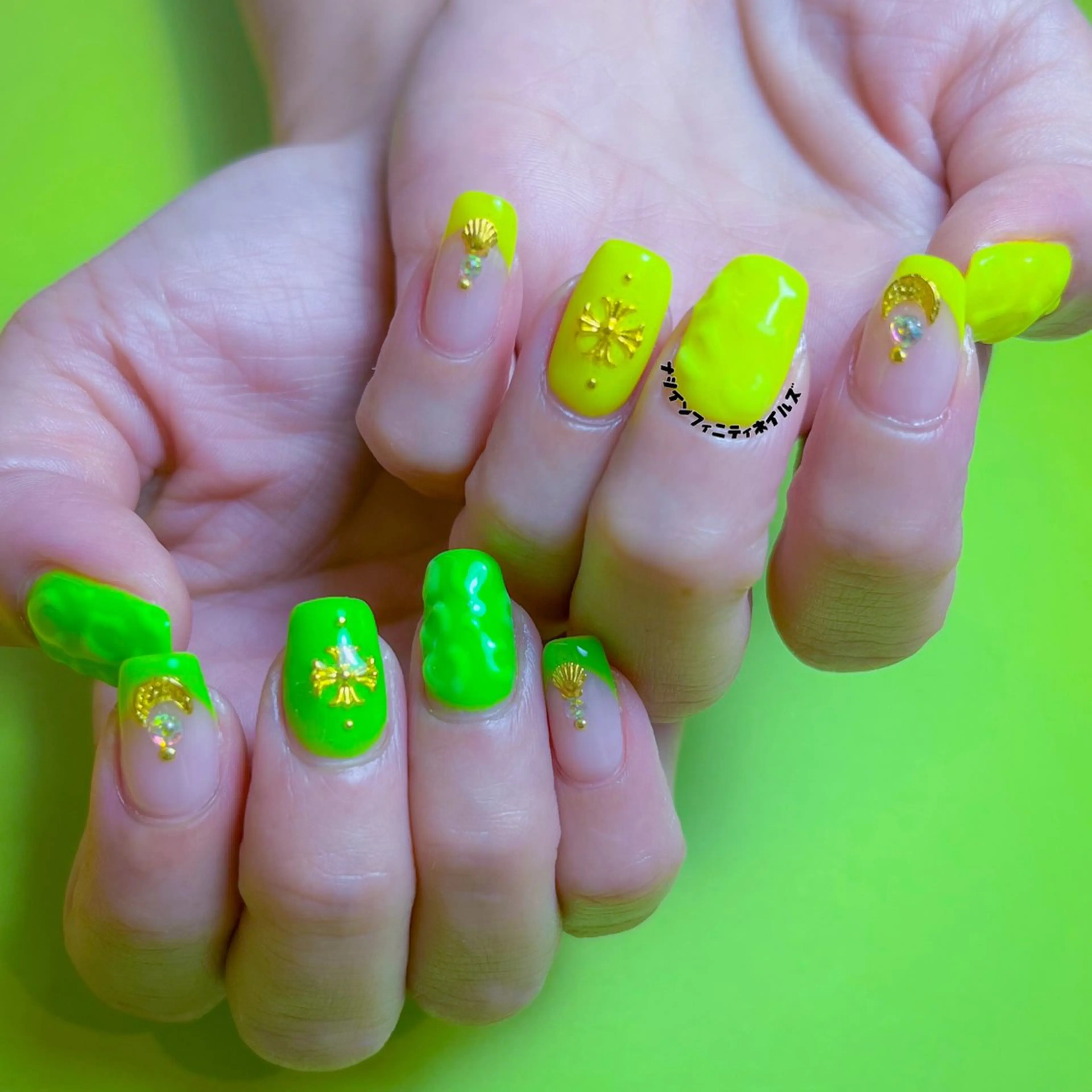 ネイル ハンドネイル ハンドケア ナツインフィニティ ネイルズ(なつ)のネイルデザイン