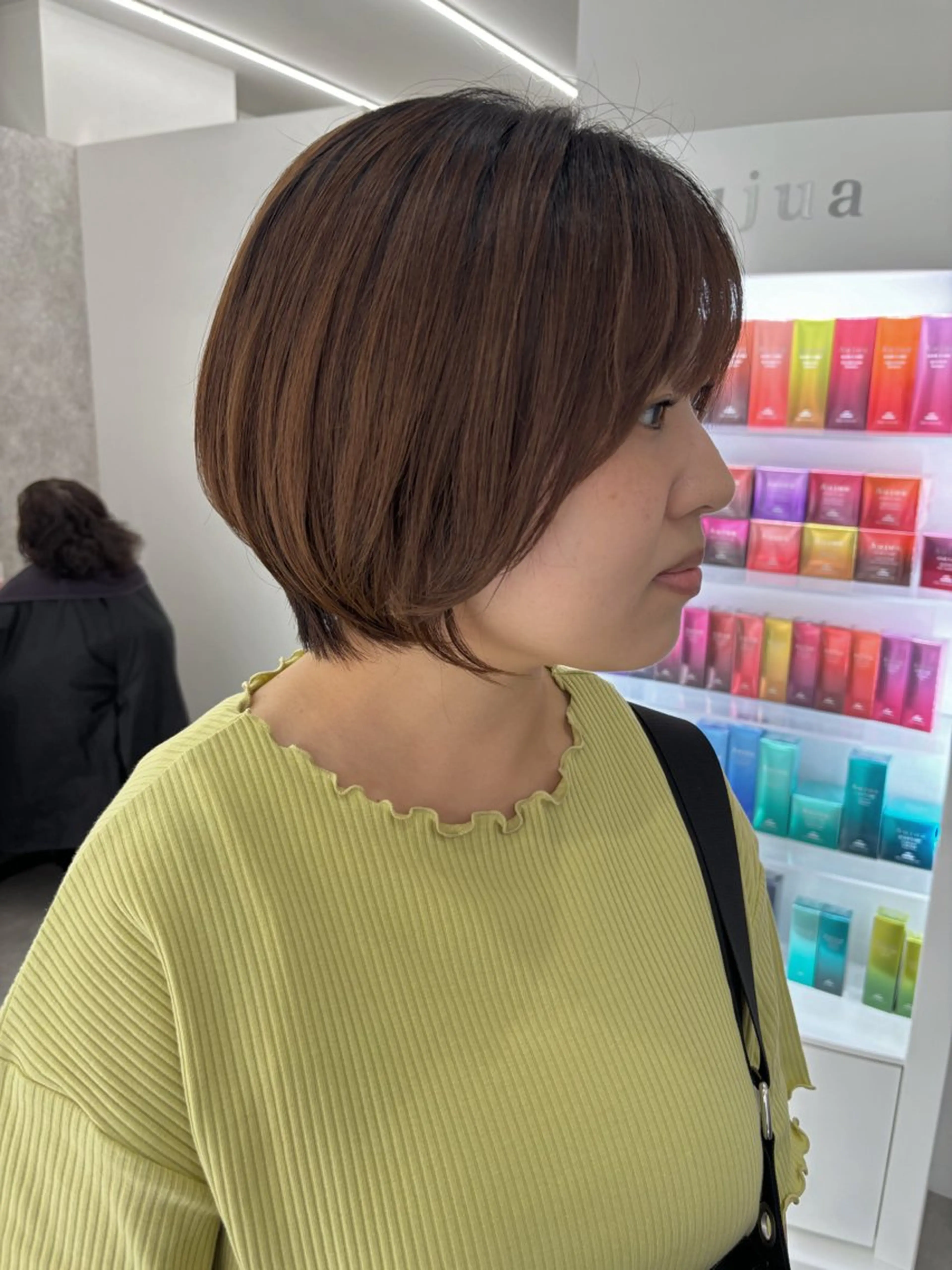 ショート ショートボブ ボブ ショートヘア カット トリートメント 新村 華奈絵のヘアスタイル