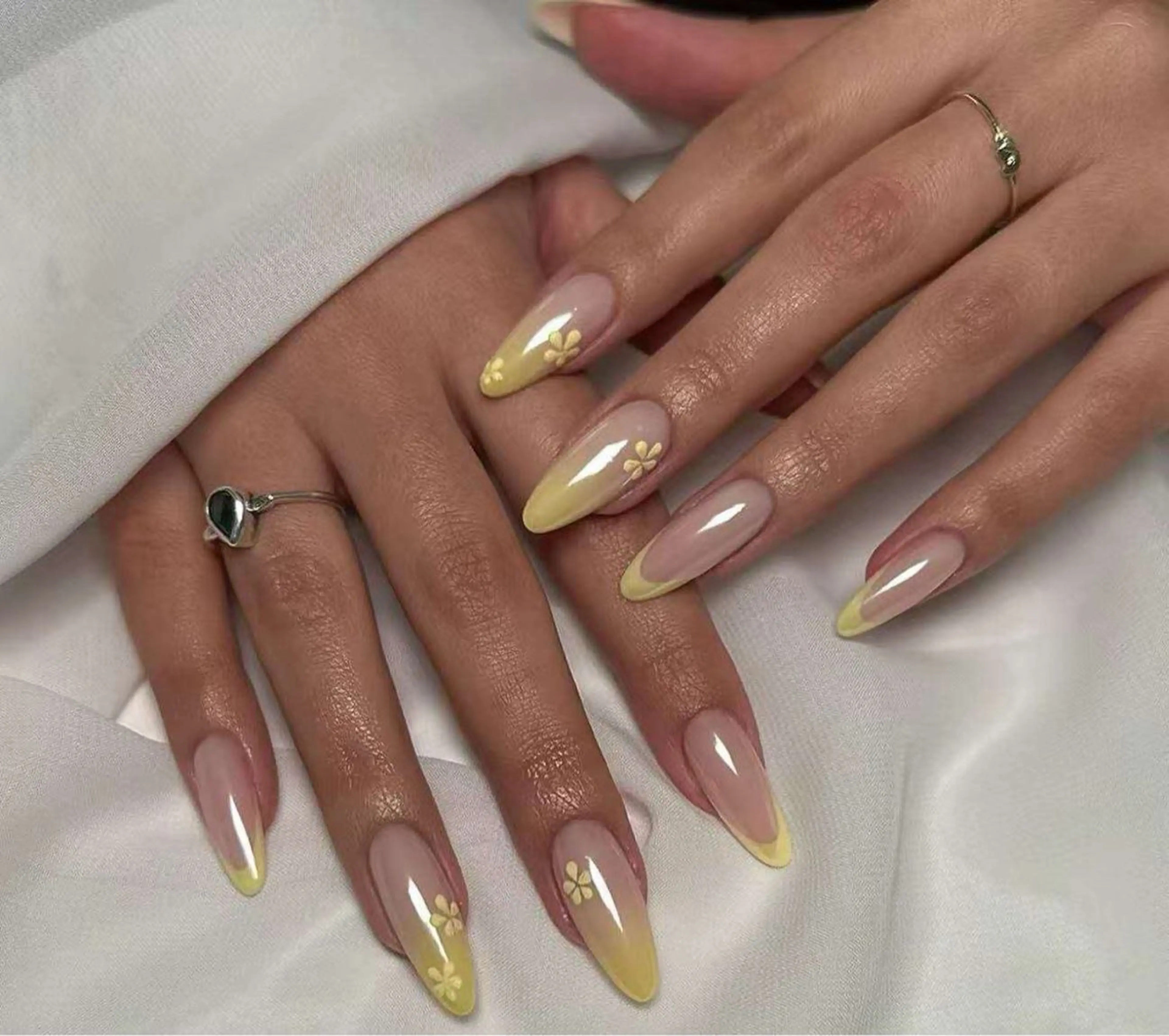 ネイル オーロラネイル フラワーネイル フットネイル フレンチネイル ジェルネイル ハンドネイル 相沢 さやかのネイルデザイン