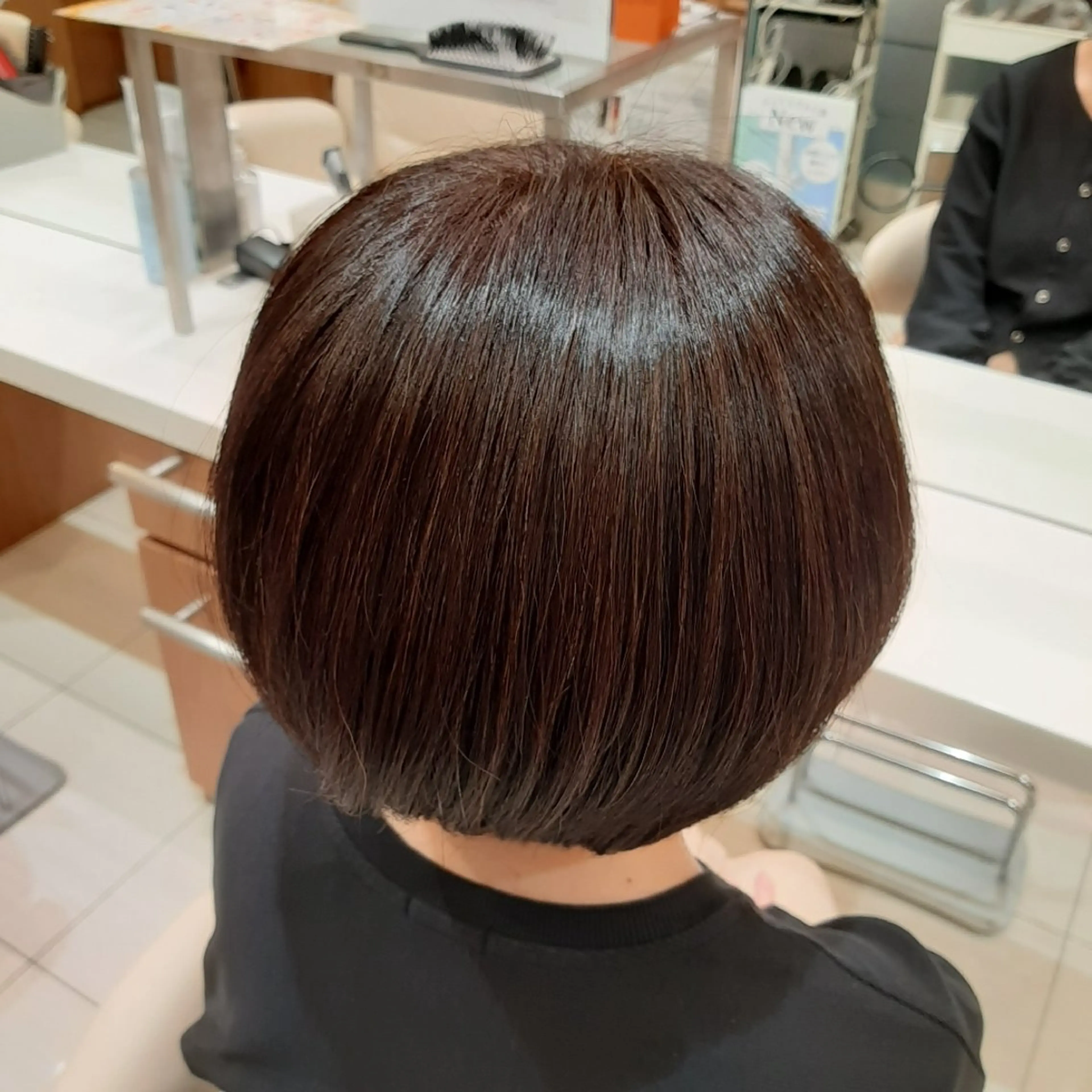 ショート カラー ヘアカラー レナーク・ソワン やすこのヘアスタイル