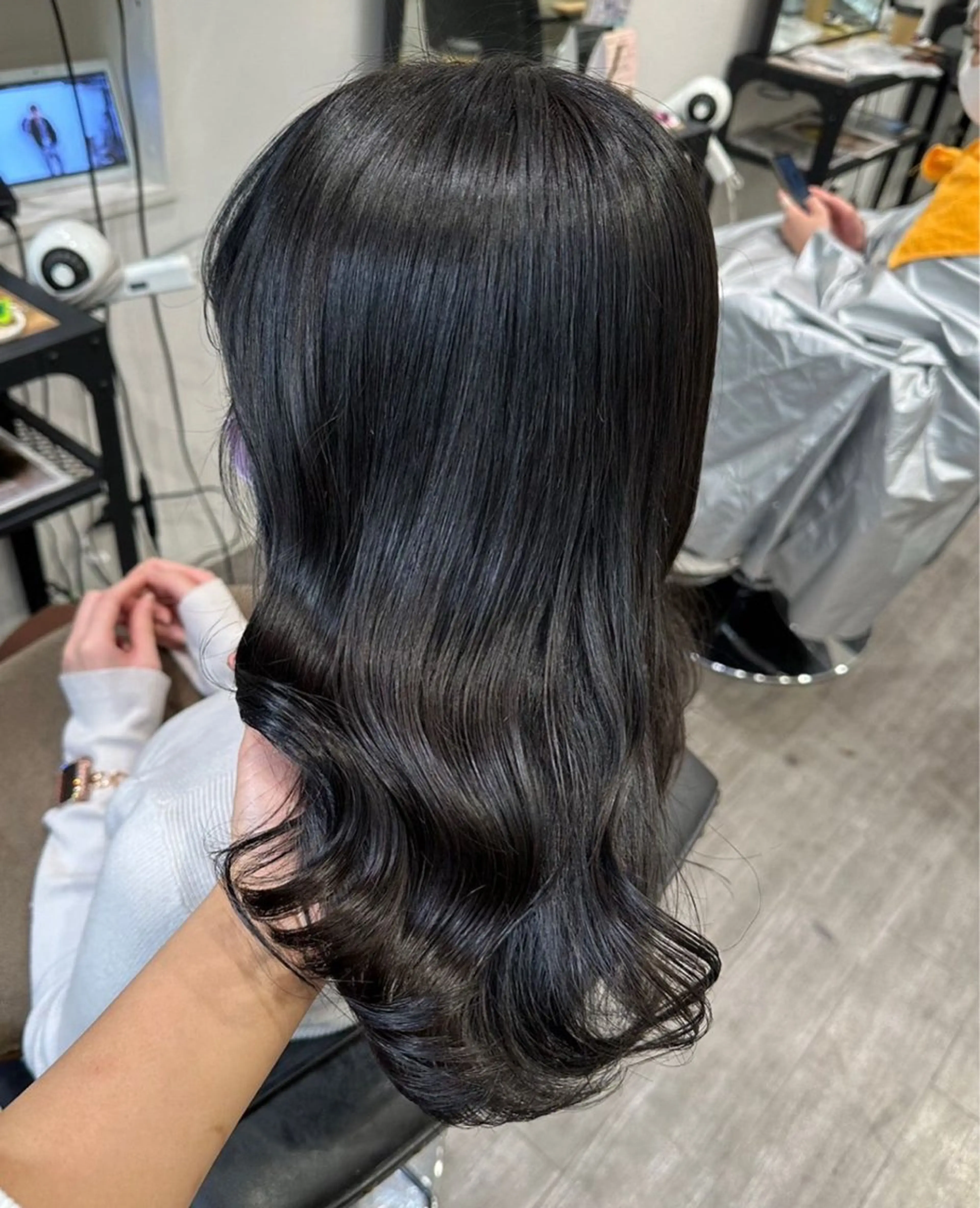 ロング カラー 生尾 虹水のヘアスタイル