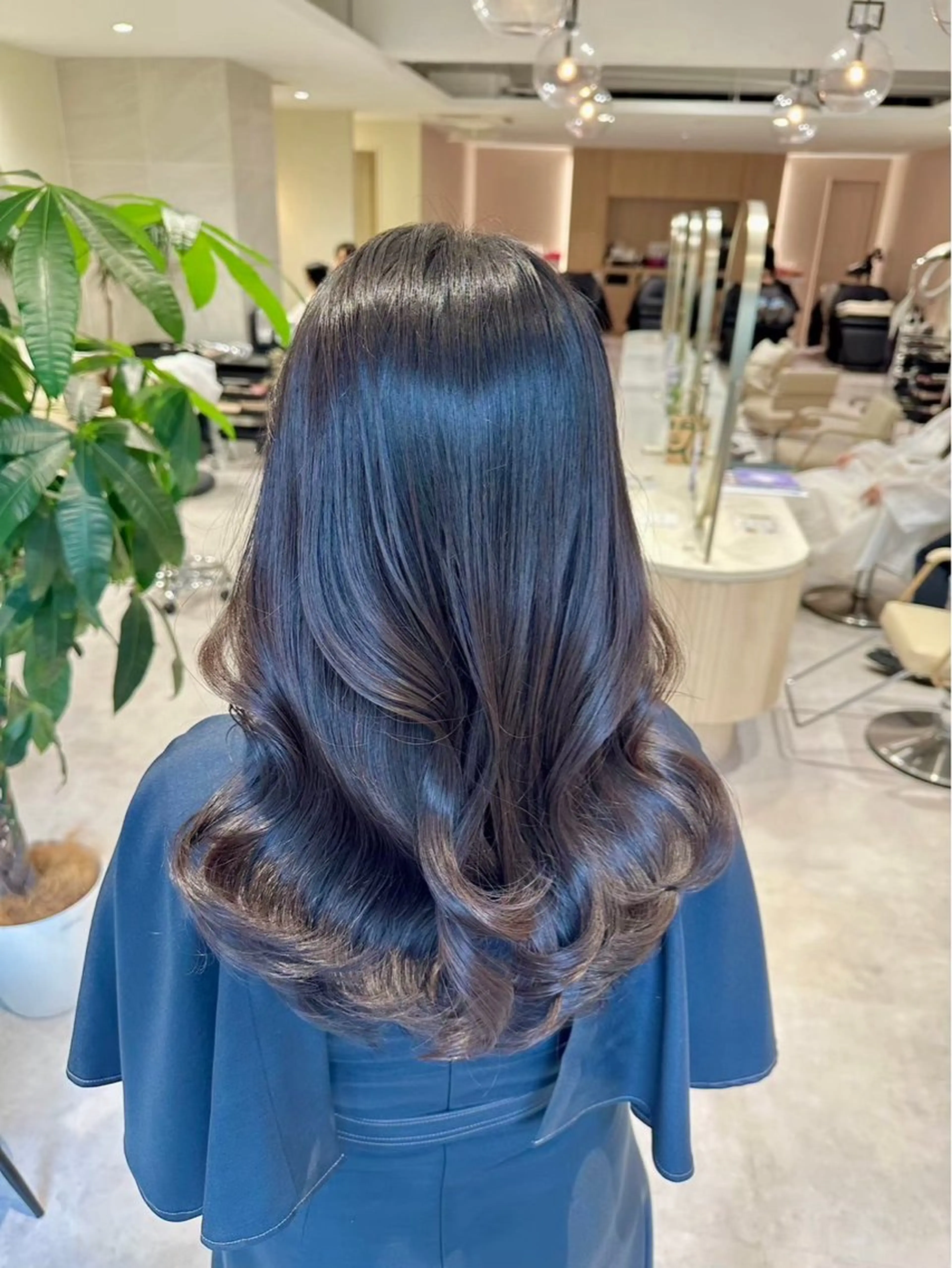 セミロング カラー 似合わせカット 小顔カット 縮毛矯正 カット ヘアカラー 青山/駅近/徒歩1分 表参道/小顔カットのヘアスタイル