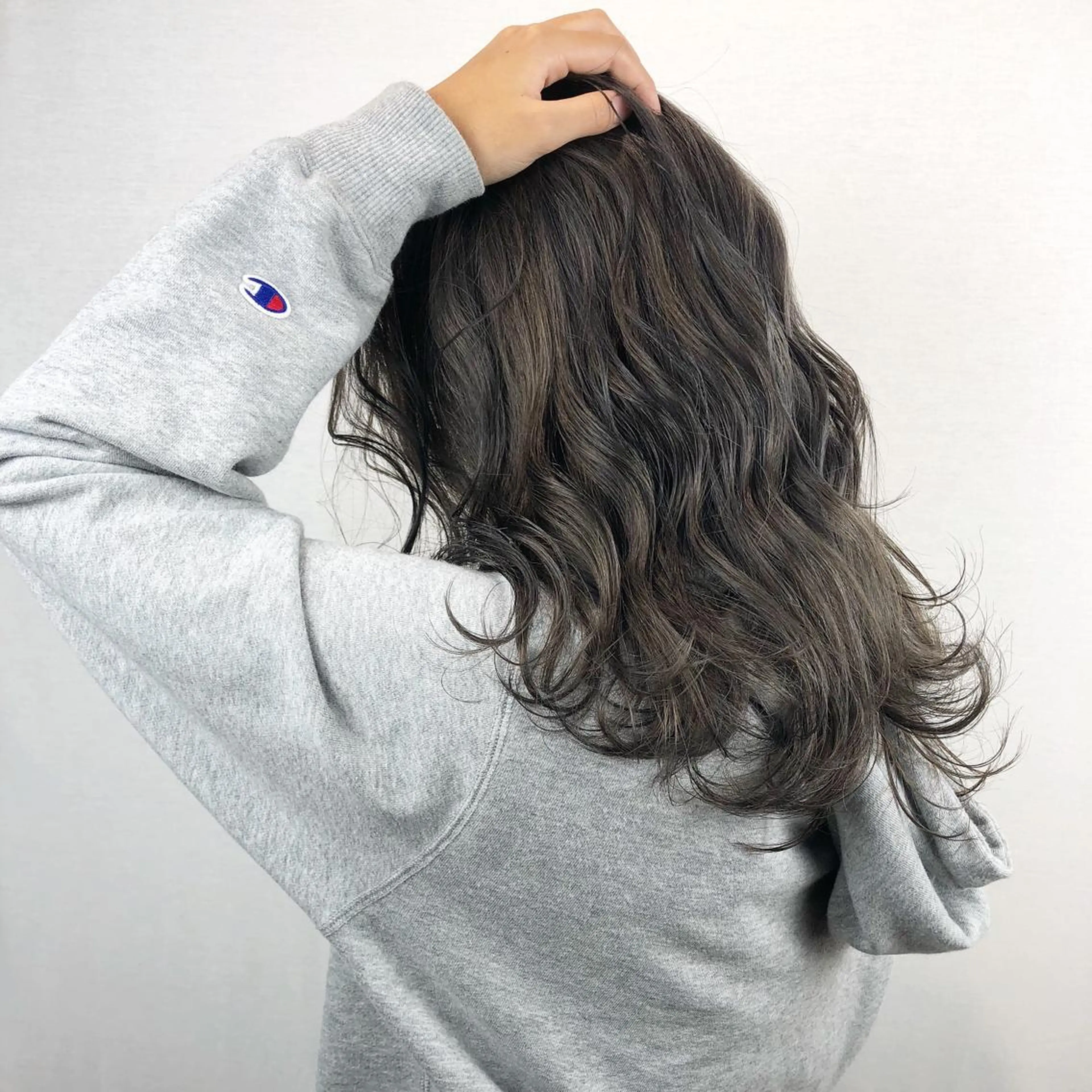 ロング カラー アッシュ アッシュグレー ダブルカラー ヘアカラー 2nd所属・🤍2nd🤍田所 美希のヘアスタイル