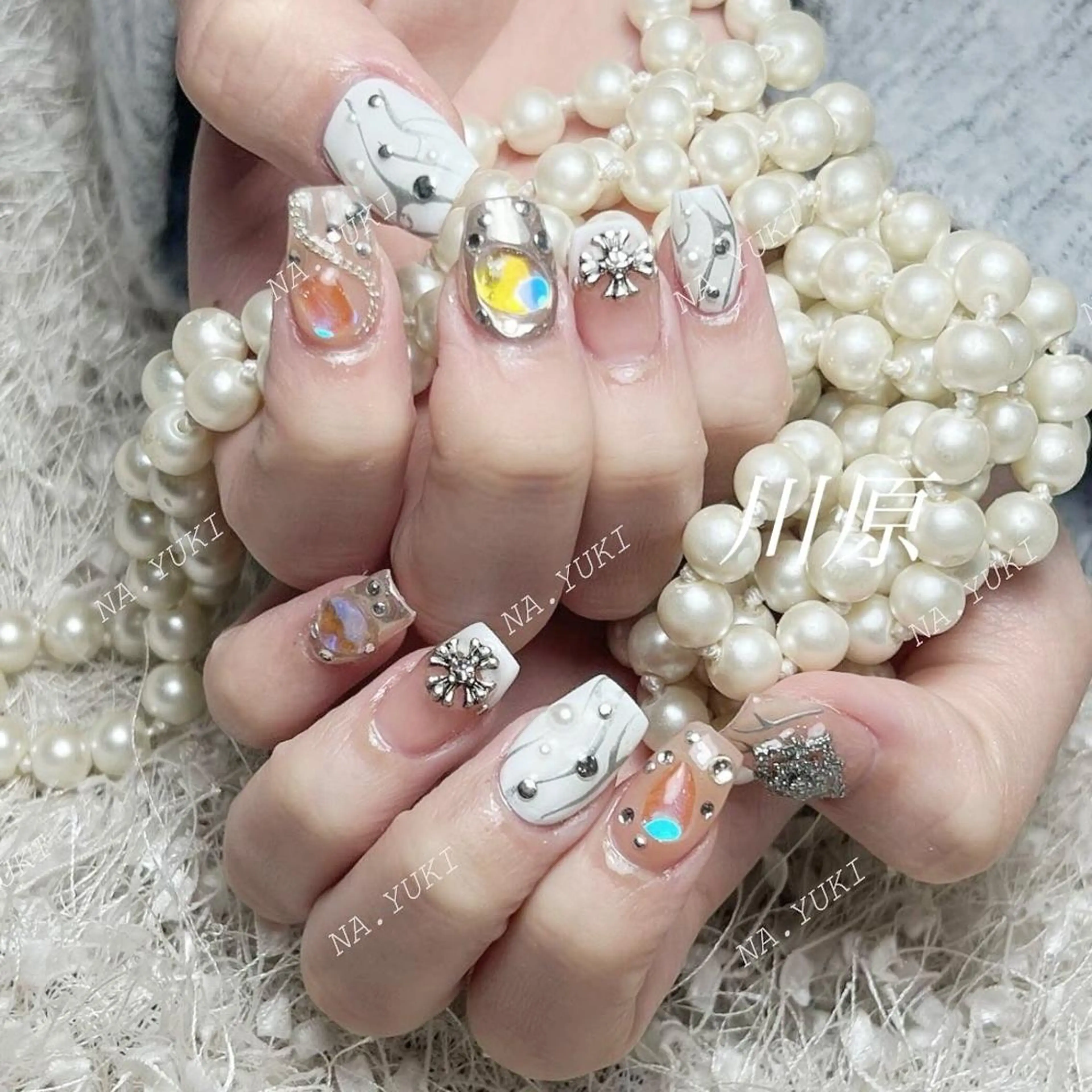 ネイル ハンドネイル 🦋 Queenieのネイルデザイン