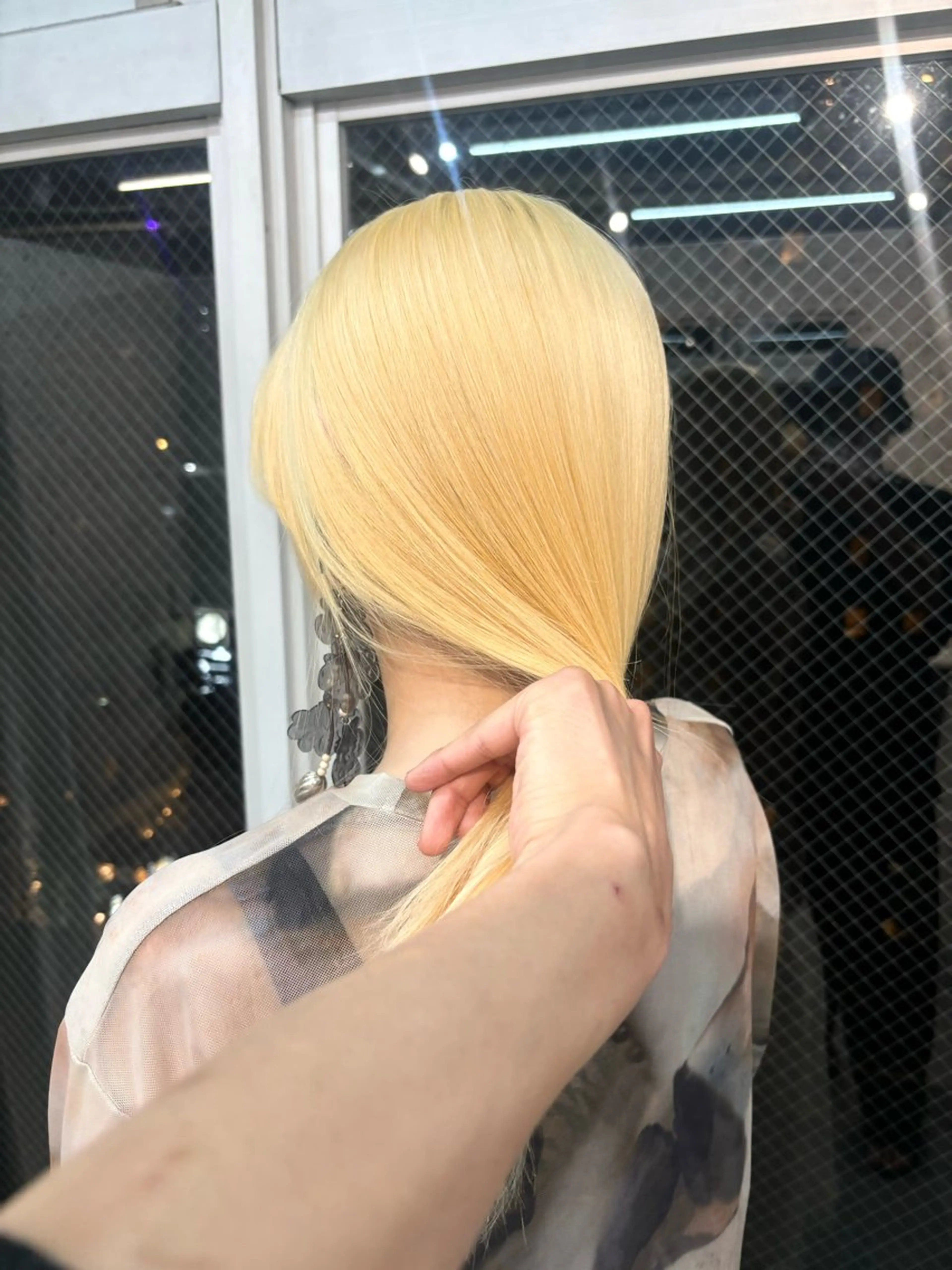 ロング カラー ブロンド ヘアカラー lani hair salon所属・SHOTO ハイトー ン/デザインカラーのヘアスタイル