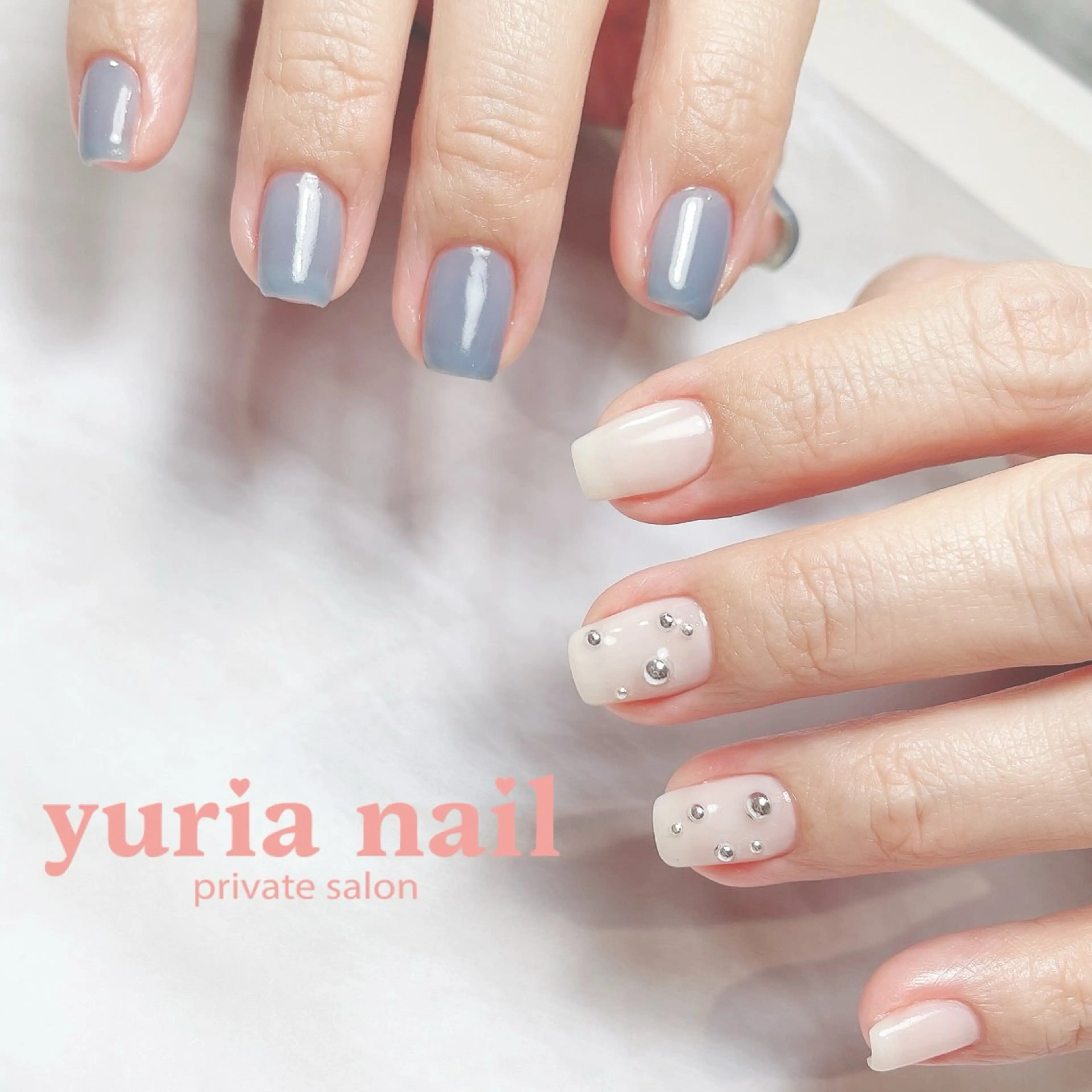 ネイル ジェルネイル ネイビー ホワイト ハンドネイル 小林 ゆりあのネイルデザイン