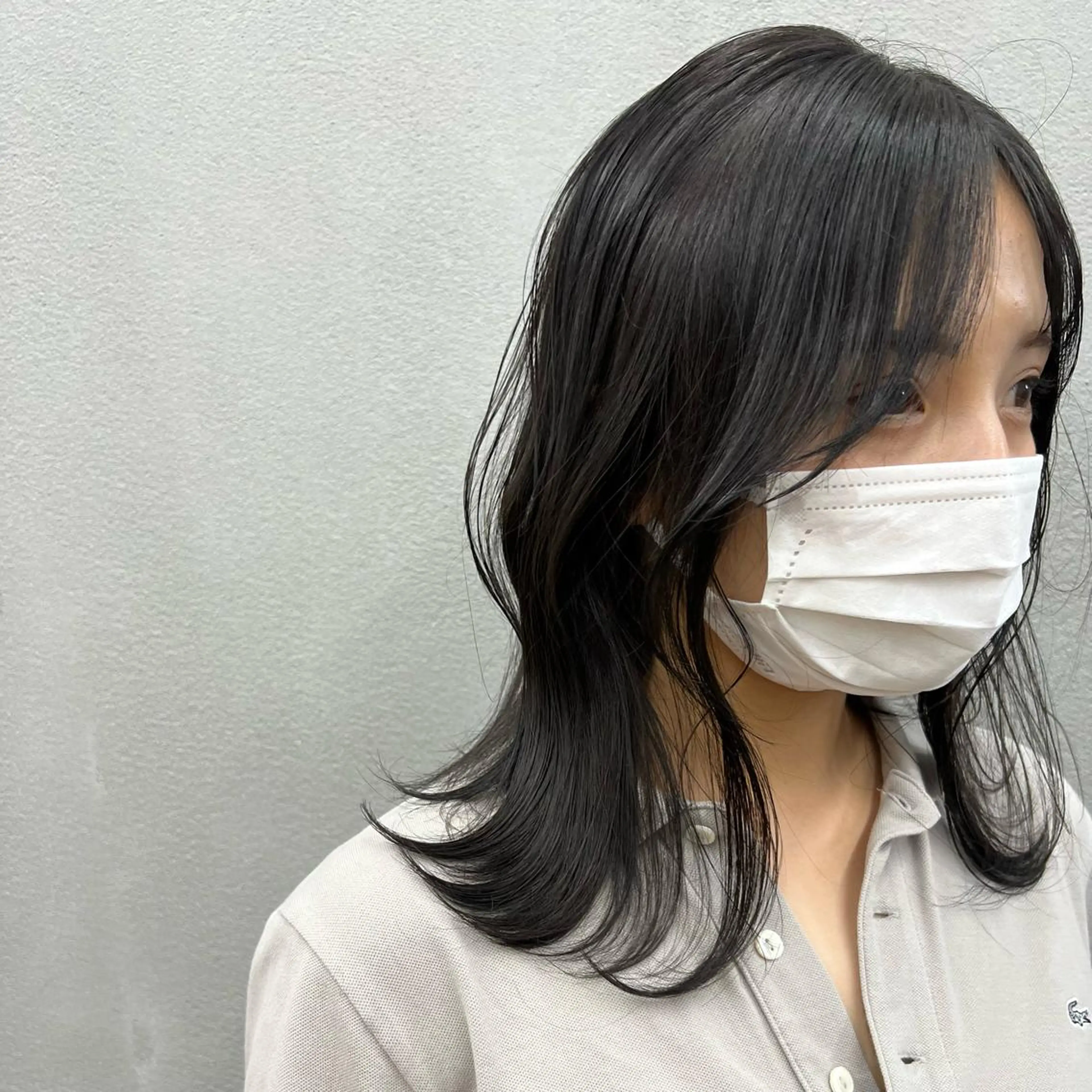 ミディアム カラー くびれヘア カット ヘアカラー トリートメント お顔まわりカット🌱 emo.村松泉綺のヘアスタイル