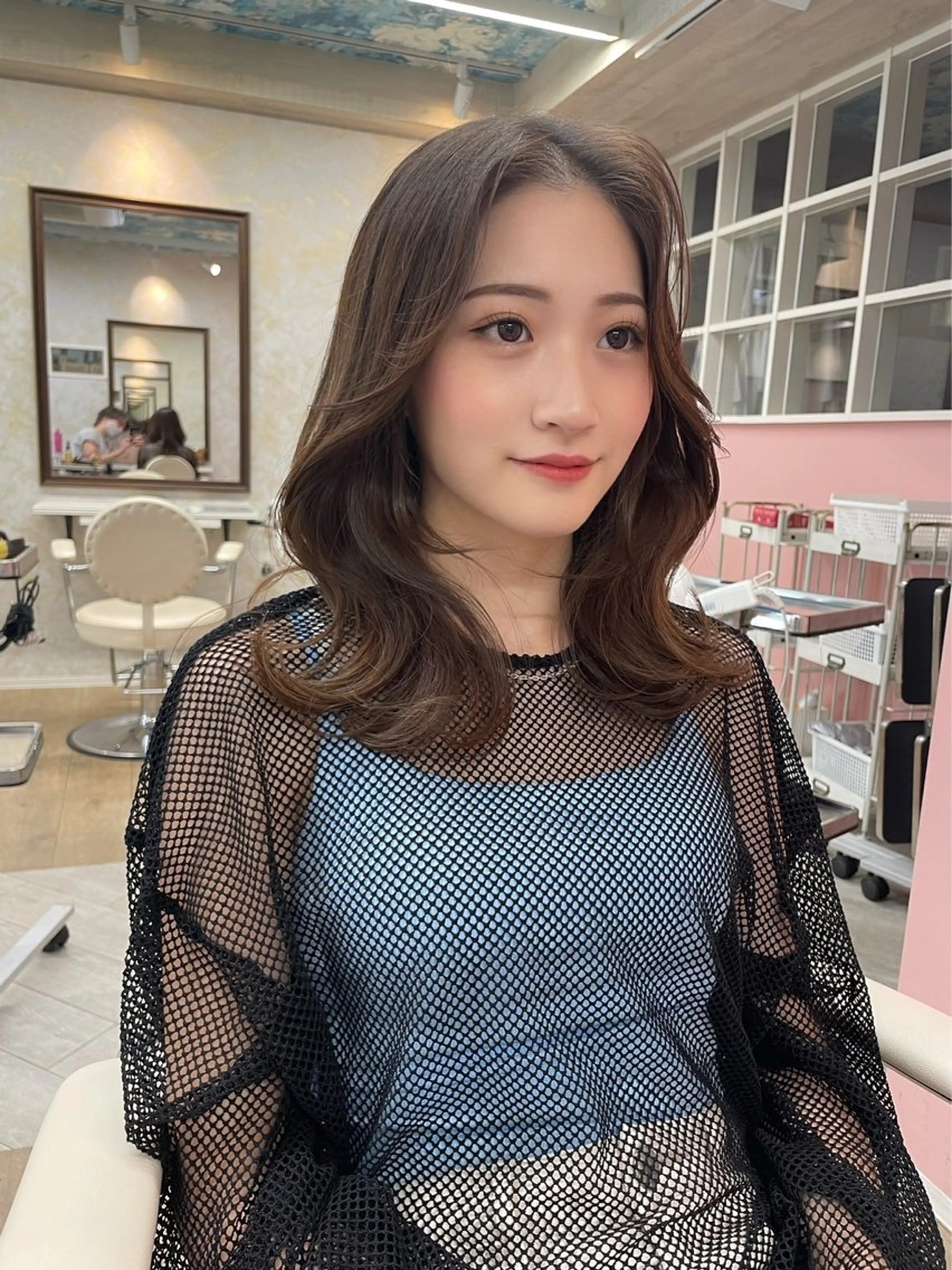 ミディアム くびれヘア 韓国風ヘア カット ヘアカラー トリートメント 髪質改善特化💫 韓国ヘアAyumuのヘアスタイル