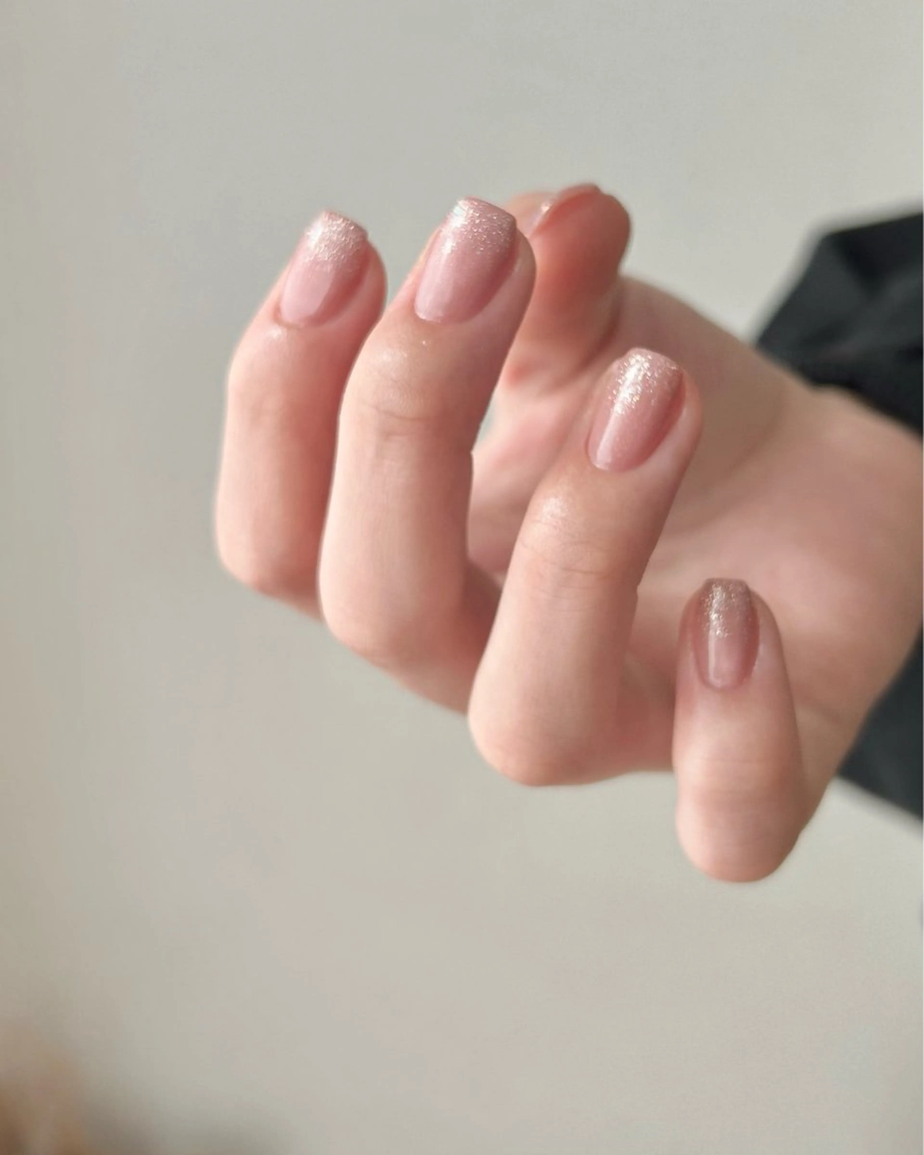 ネイル オーロラネイル ジェルネイル キラキラネイル ラメ(グリッター) マグネットネイル 𓂃toi. 儚げnuanceのネイルデザイン