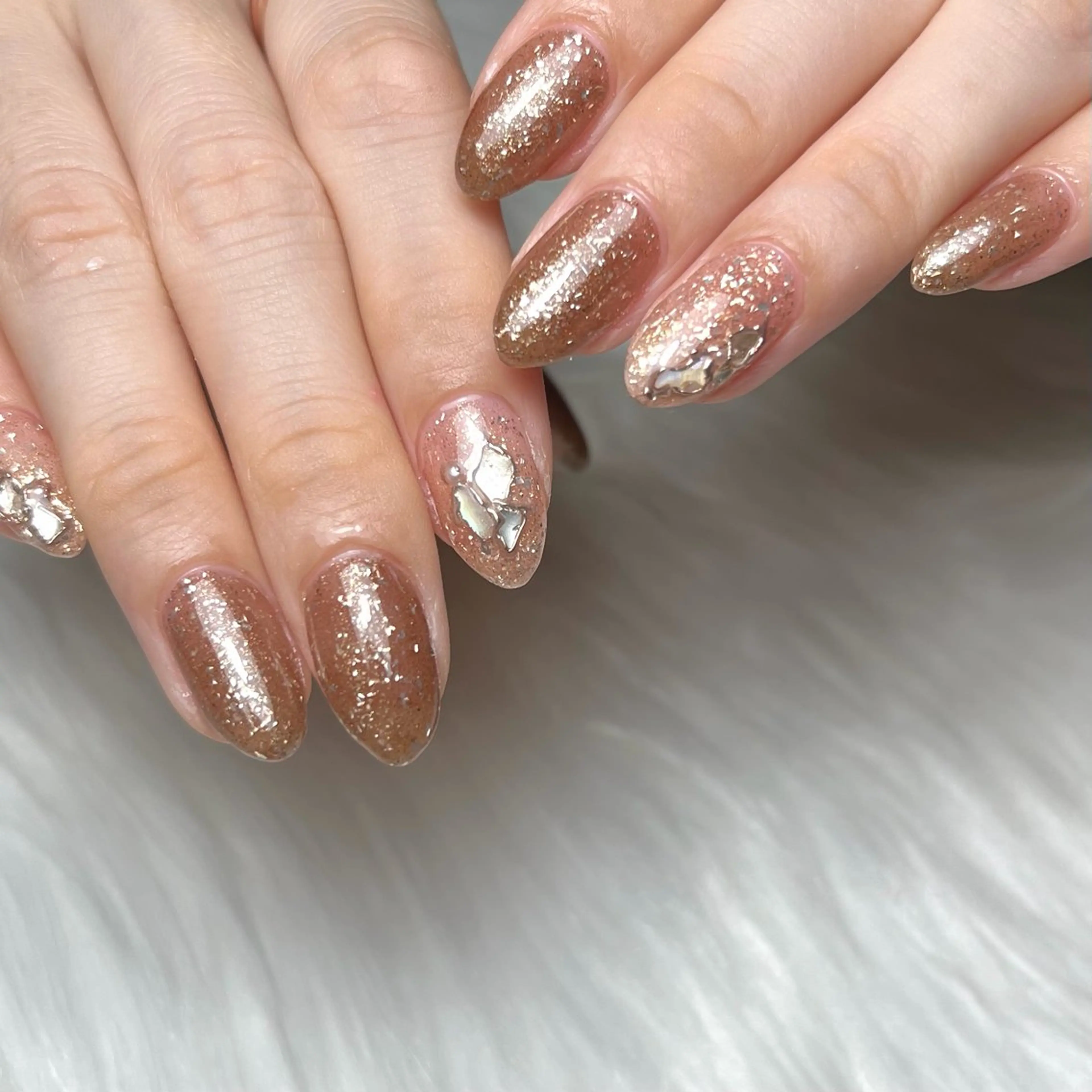 ネイル ハンドネイル vary clue所属・nailist🌻 YUKARIのネイルデザイン