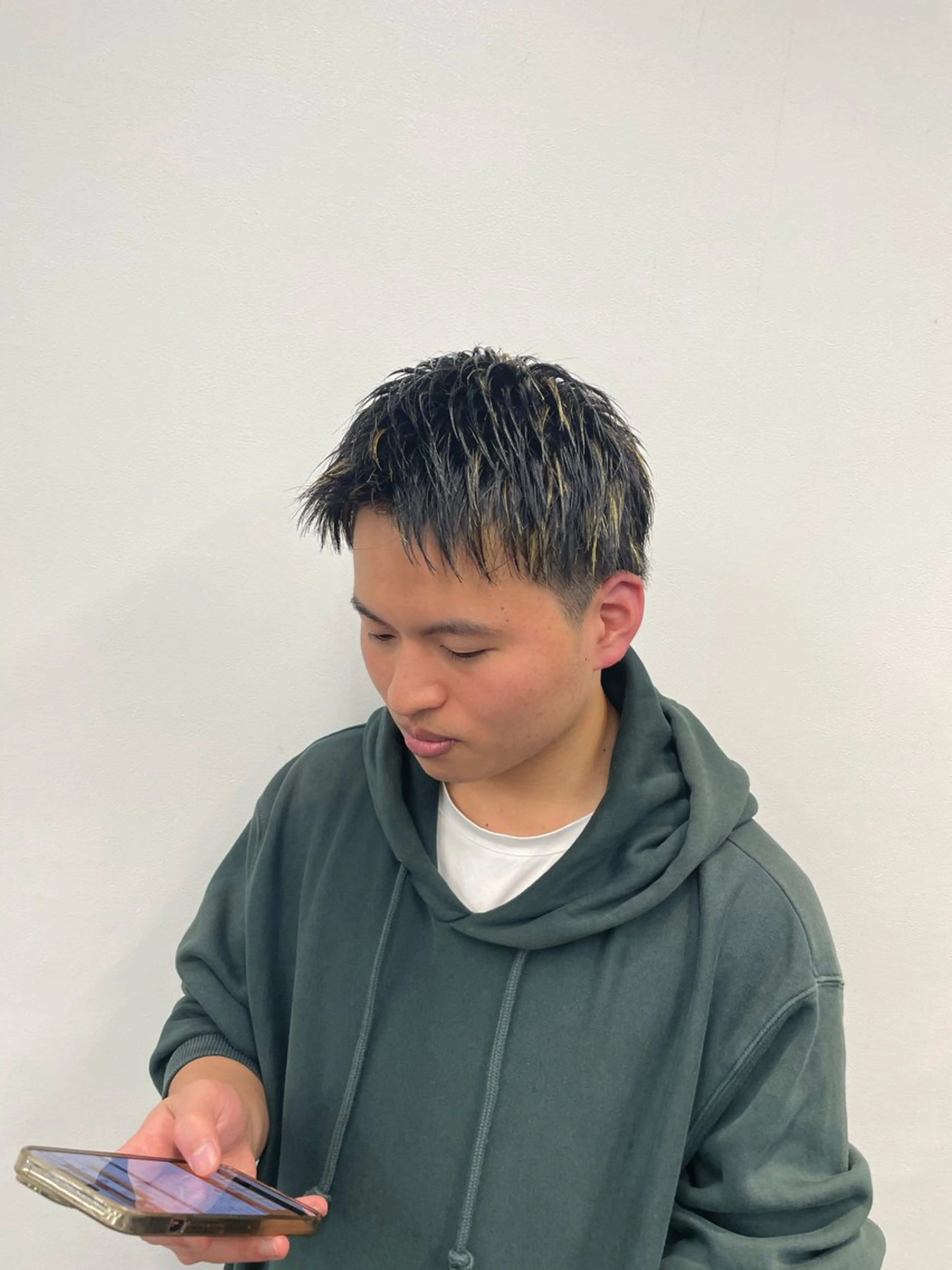 ショート カラー メッシュ ショートヘア MEN'S 限定 / 杉田 星成のヘアスタイル