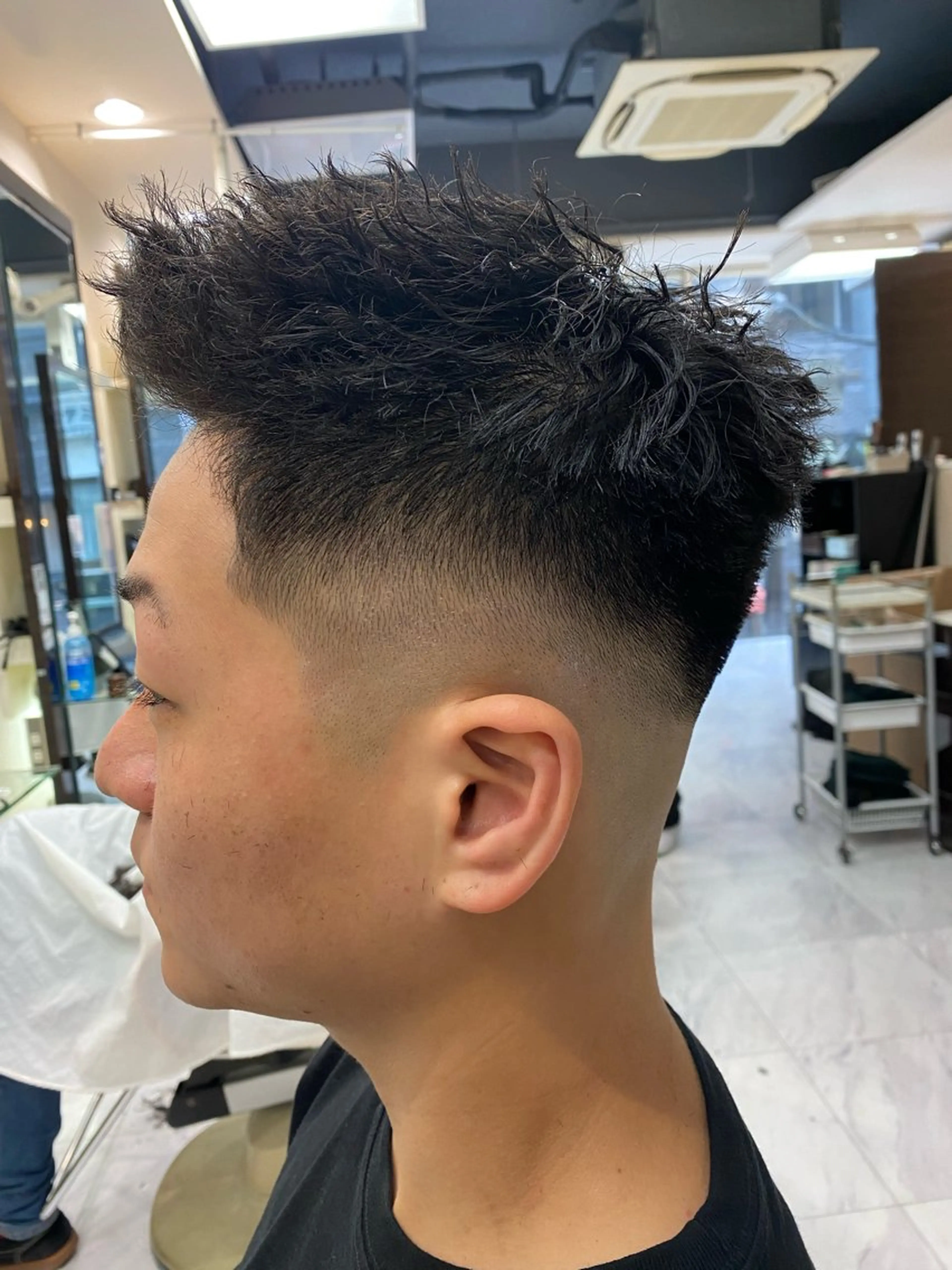 ショート メンズ フェードカット カット ヘアセット 🌴パーマオタク🌴 長谷川　諒佑🌈のヘアスタイル