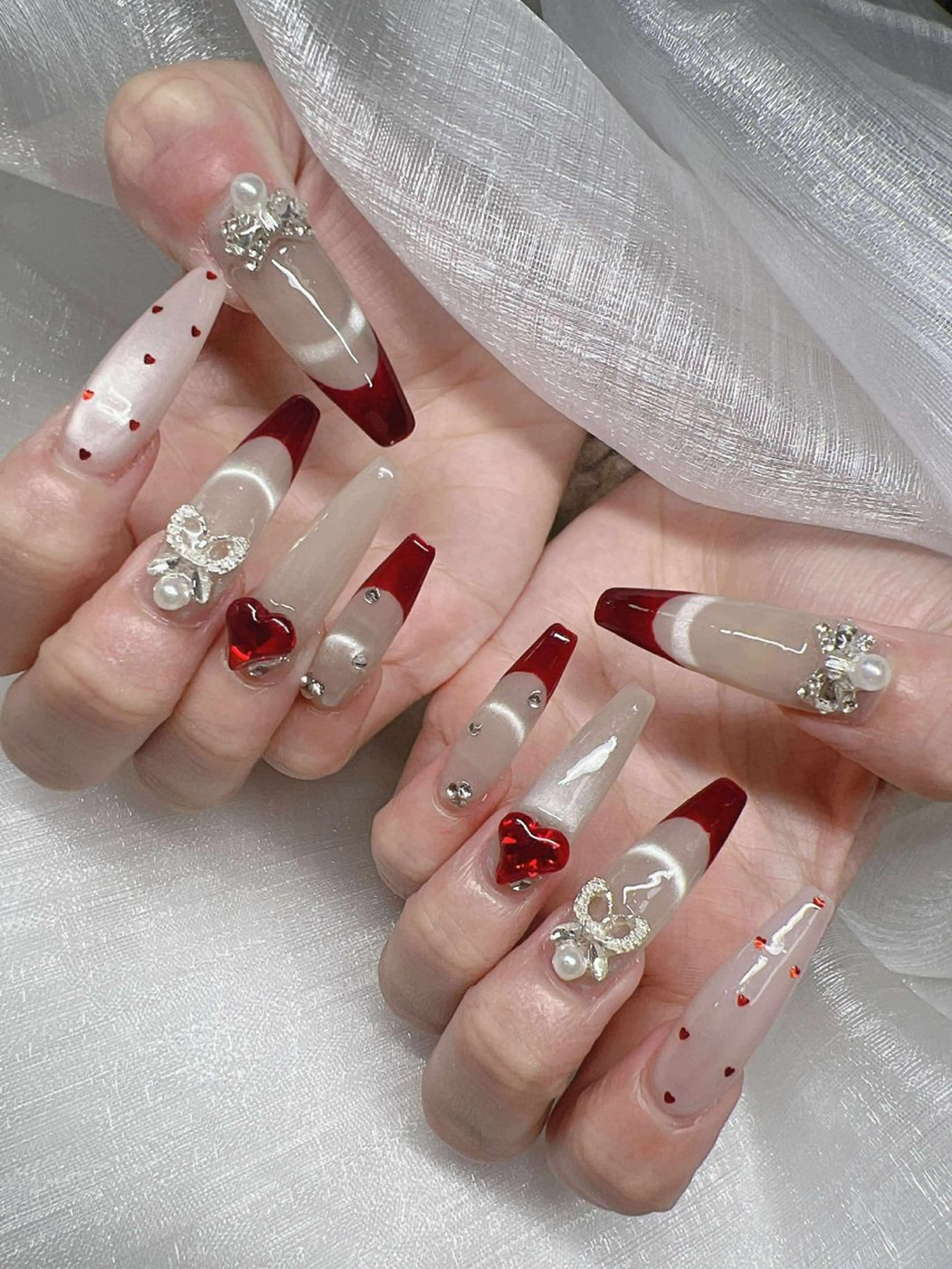 ネイル 長さ出し グラデーション 卒業式 キラキラネイル マグネットネイル ハンドネイル Lee Nailsのネイルデザイン