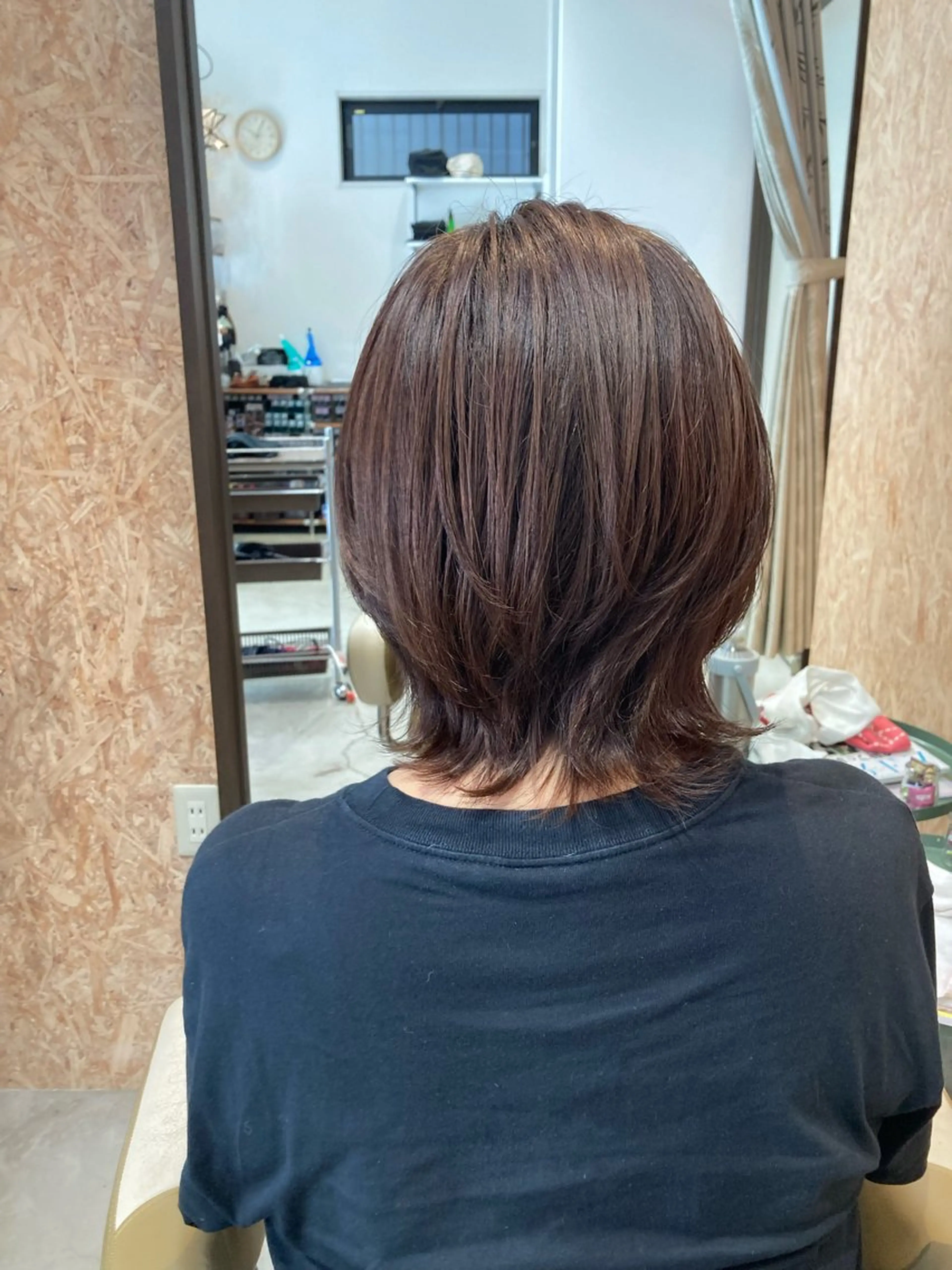 ミディアム カット 折本 沙織のヘアスタイル