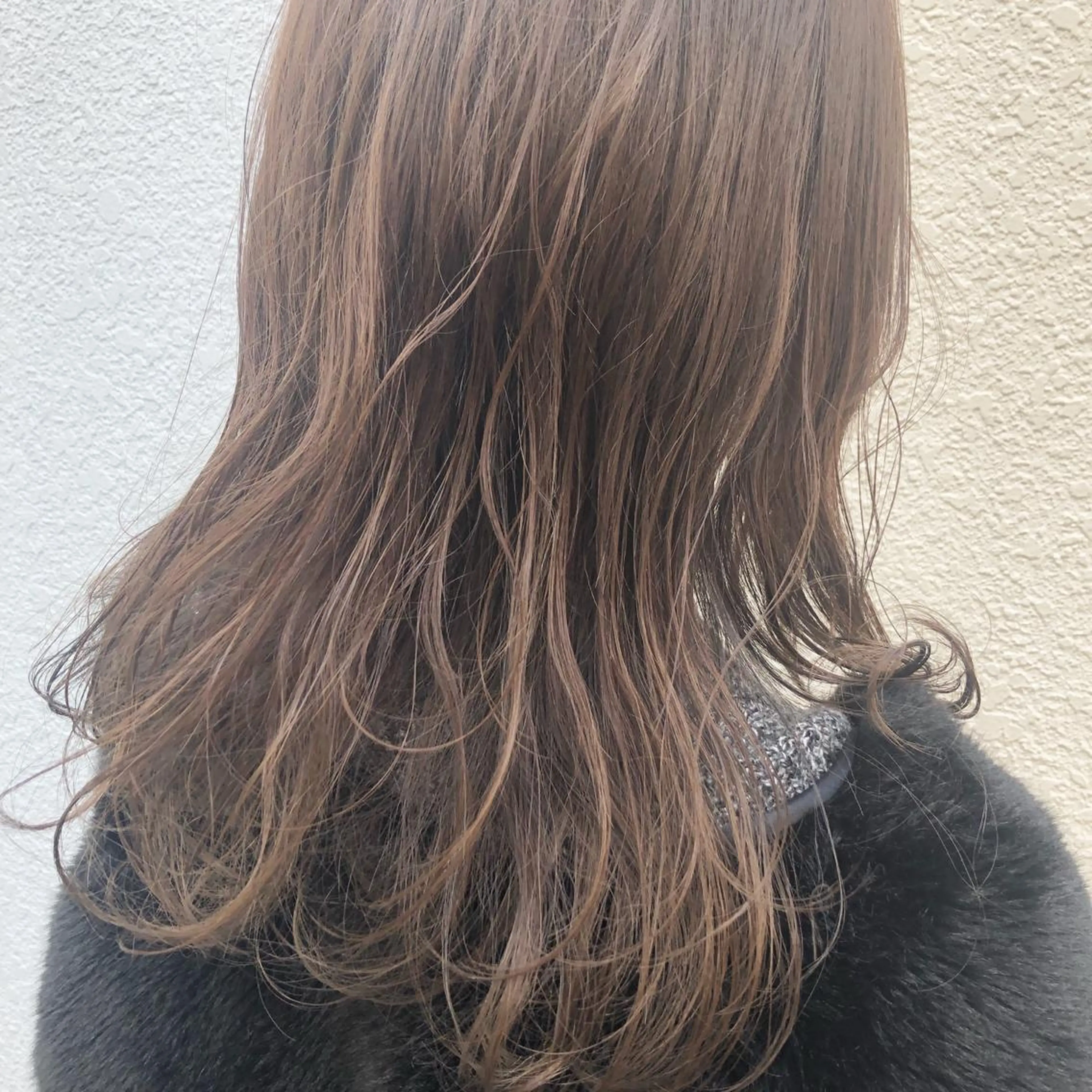 ミディアム カラー パーマ ヘアアレンジ ベージュカラー 脱白髪染め特化GBG 自由が丘所属・【白髪ぼかし 専門GBG】自由が丘のヘアスタイル
