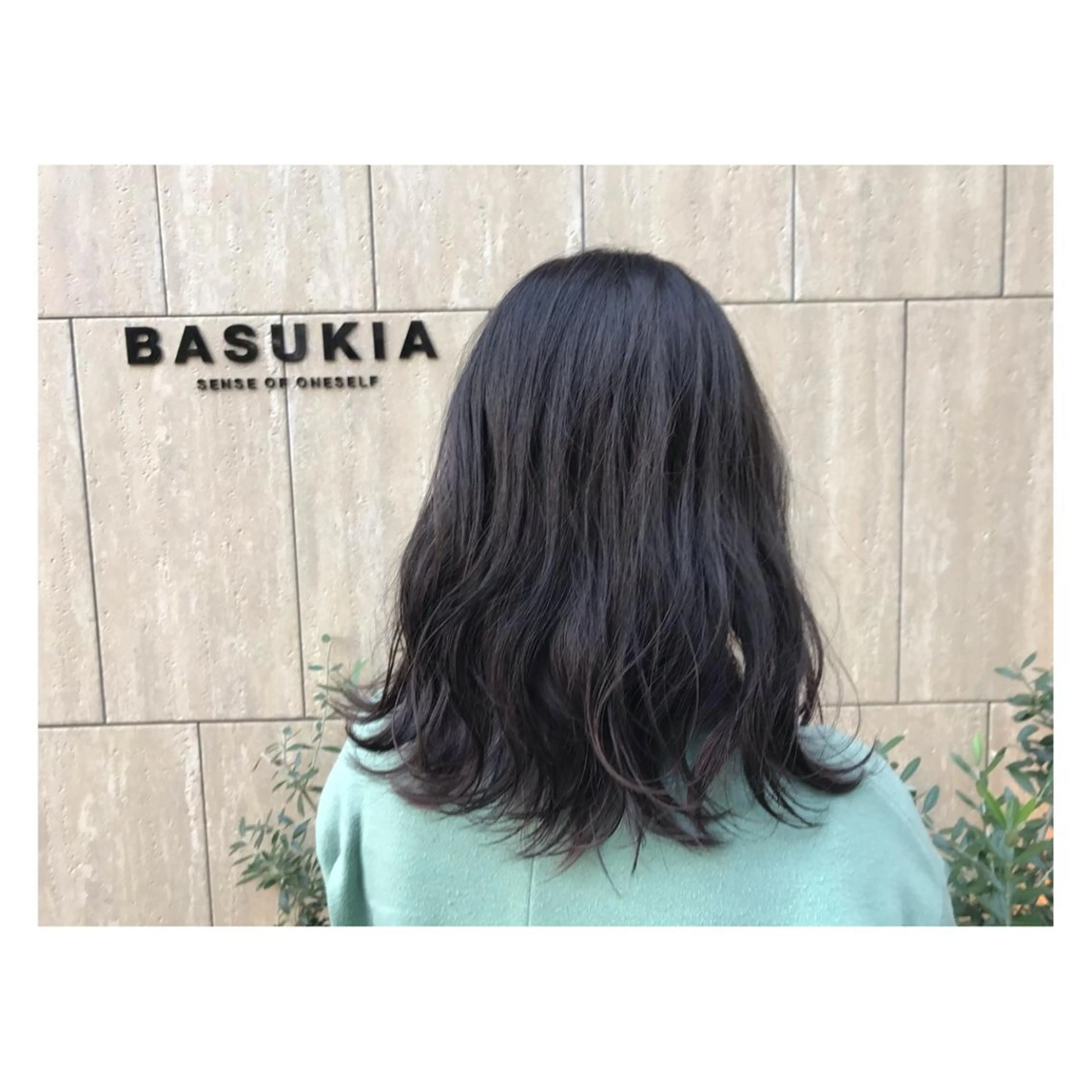 ミディアム カラー BASUKIA 西宮 甲子園口所属・𝙢𝙚𝙣'𝙨 𝙝𝙖𝙞𝙧高津のヘアスタイル