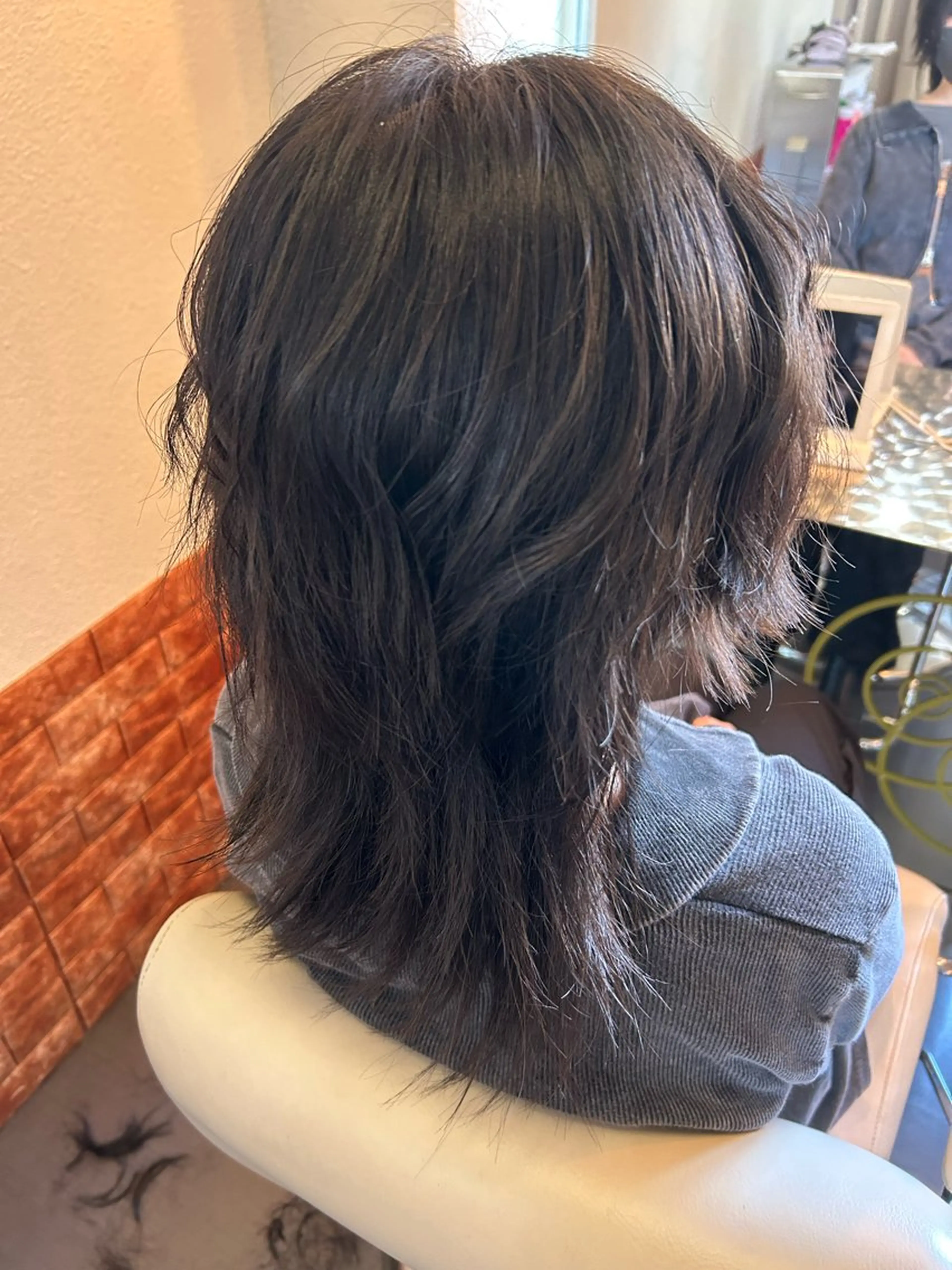 セミロング カット 髪質改善⭐️縮毛 🫧内藤紅葉のヘアスタイル