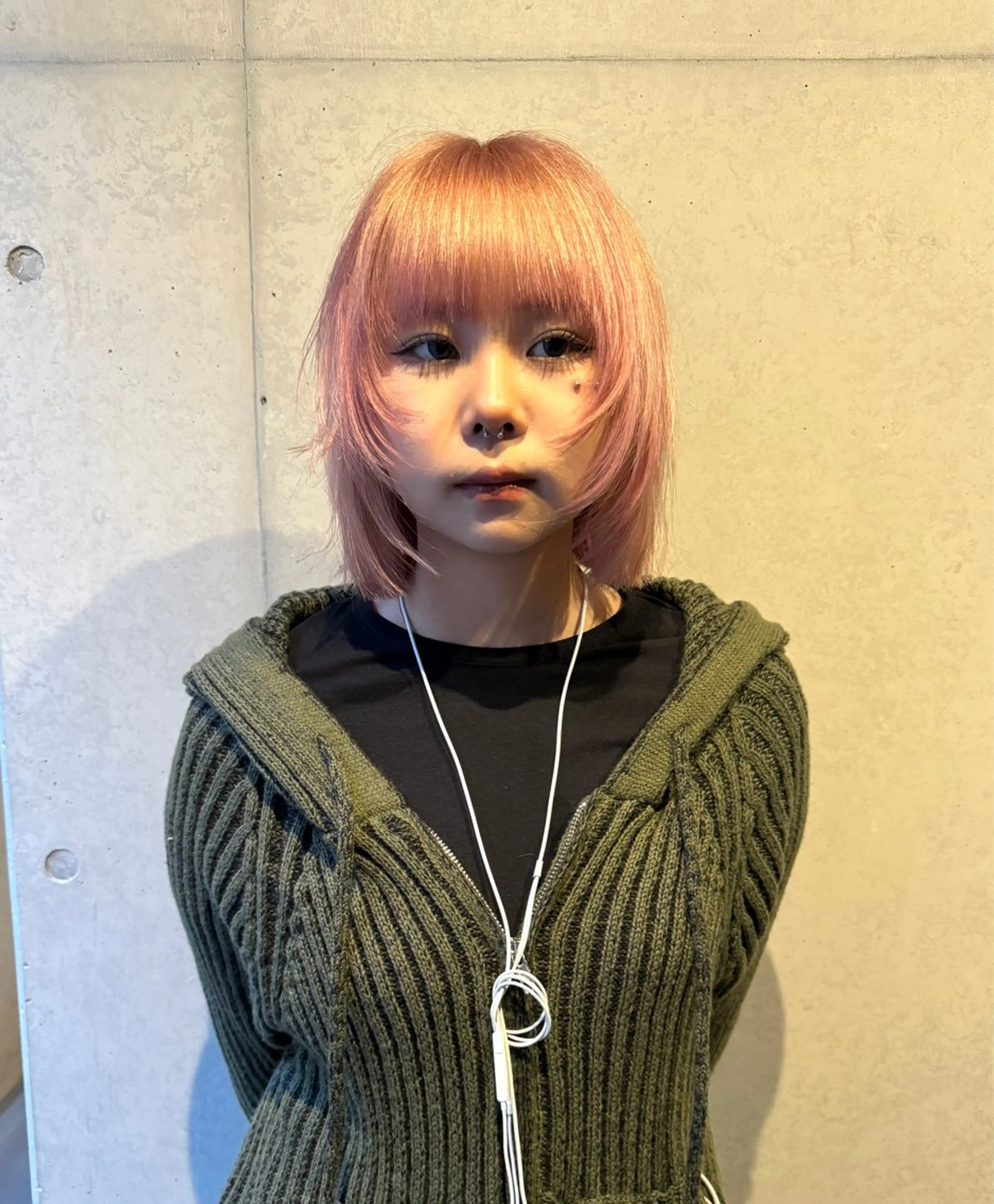 ショート カット ヘアカラー ハイトーン/レイヤー だいちのヘアスタイル