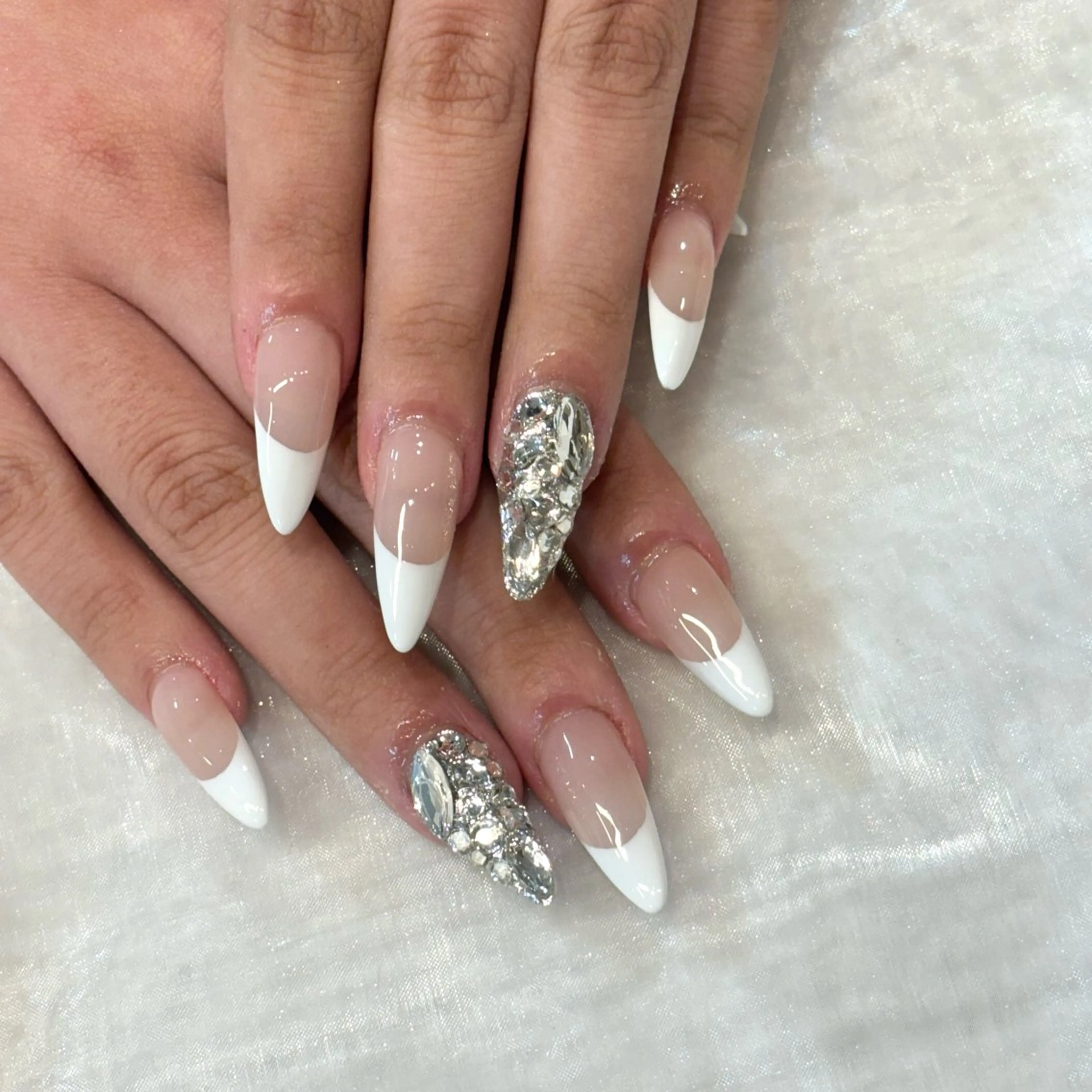 ネイル フレンチネイル ロングネイル 持ち込み スカルプネイル ハンドネイル Chipie_ ayanoのネイルデザイン