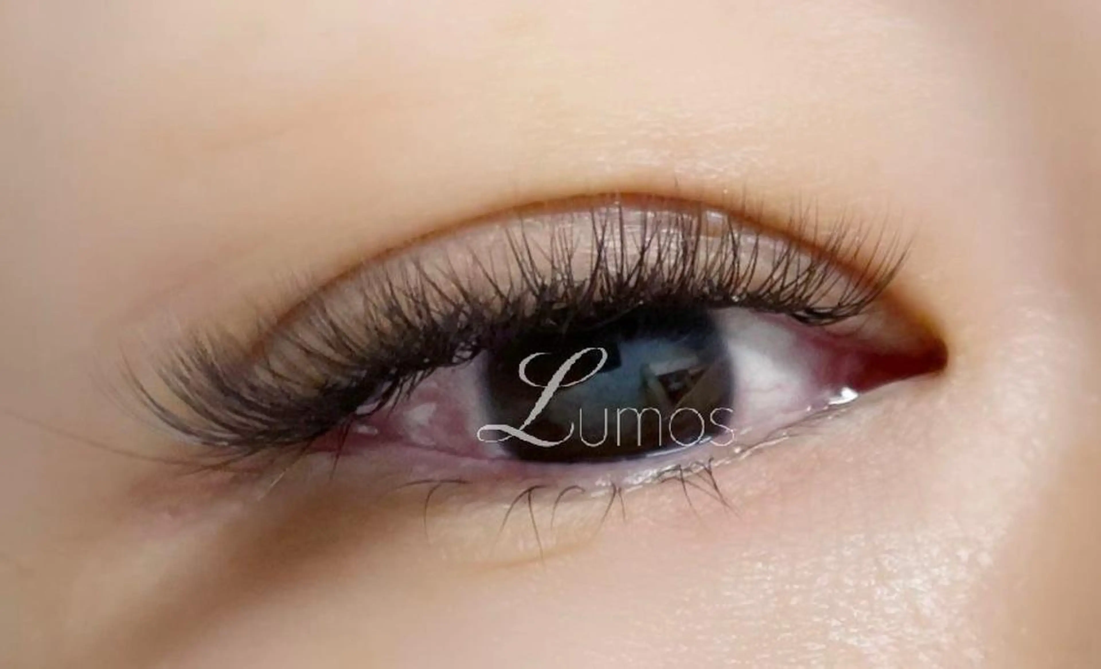 マツエク・マツパ ボリュームラッシュ マツエク Lumos nail&eyelash所属・Lumos Ayakaのマツエク・マツパデザイン